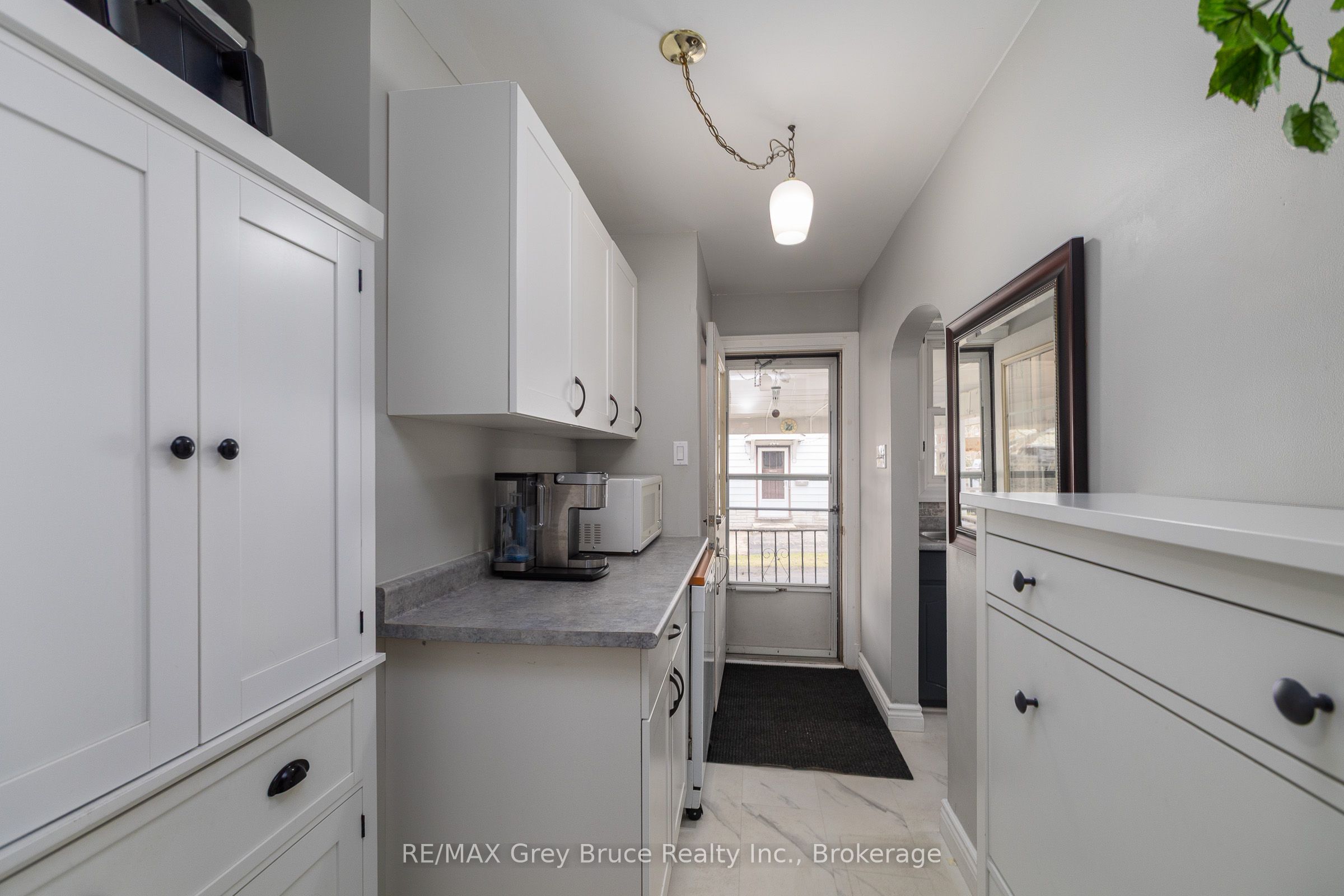 2120 4th Avenue W Property Photo 4