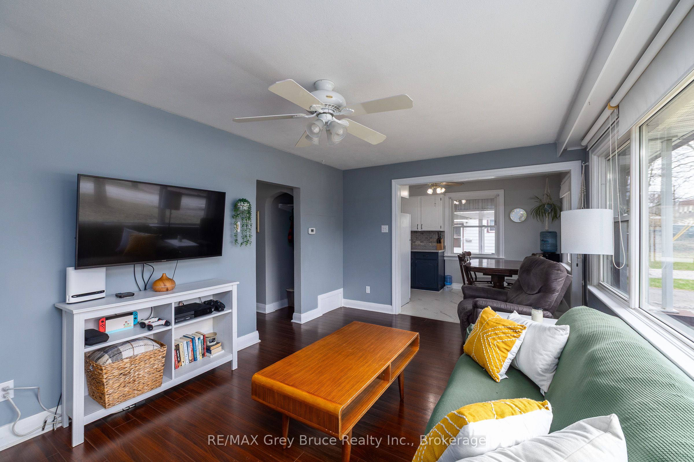 2120 4th Avenue W Property Photo 11