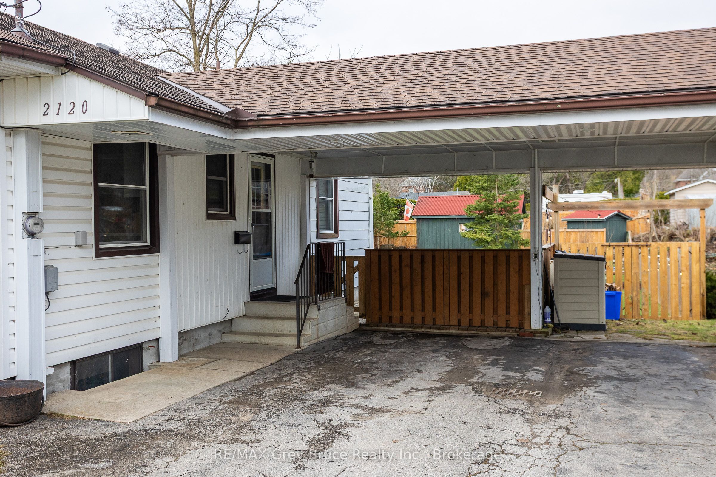 2120 4th Avenue W Property Photo 20