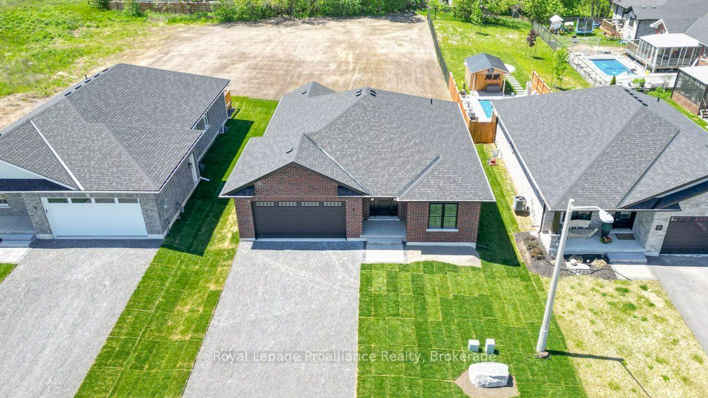 8 Dunmor Street Property Photo 37
