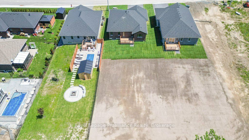8 Dunmor Street Property Photo 42