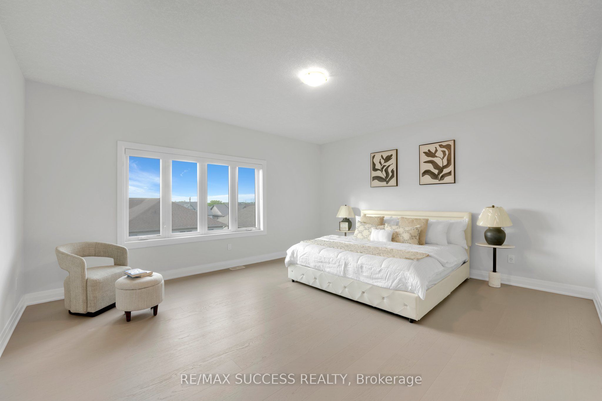 554 Bridgemill Crescent E Property Photo 18
