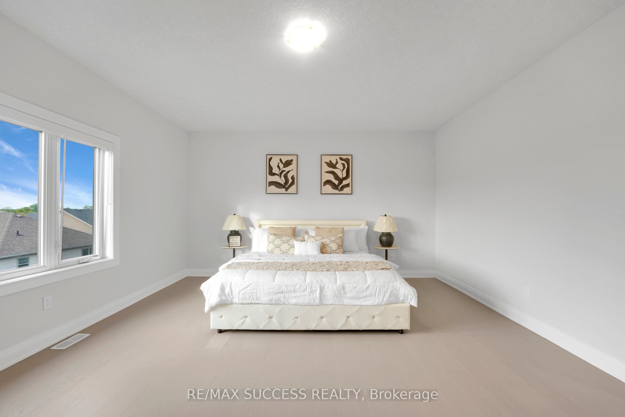 554 Bridgemill Crescent E Property Photo 20