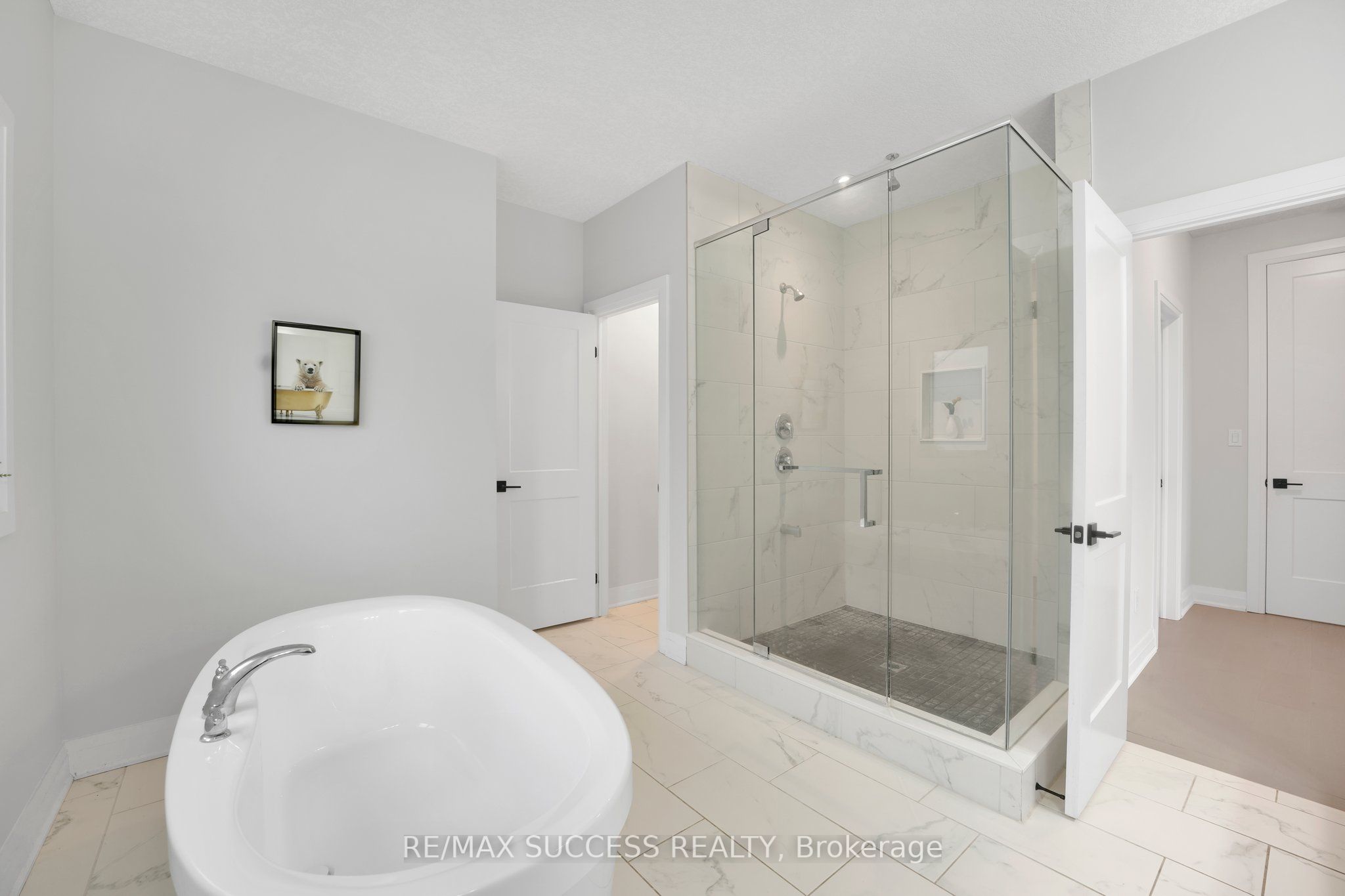 554 Bridgemill Crescent E Property Photo 24