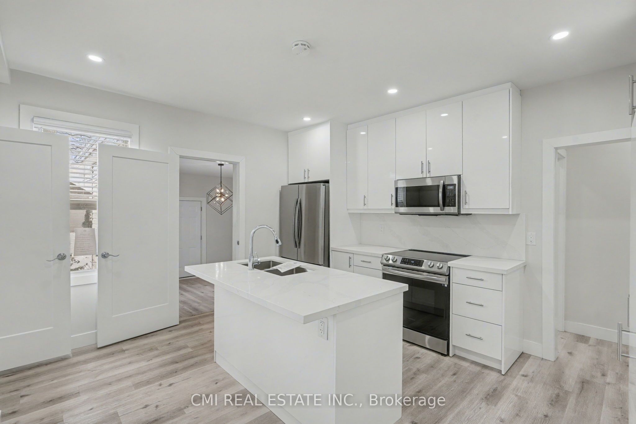 2546 Wilson Street Property Photo 9
