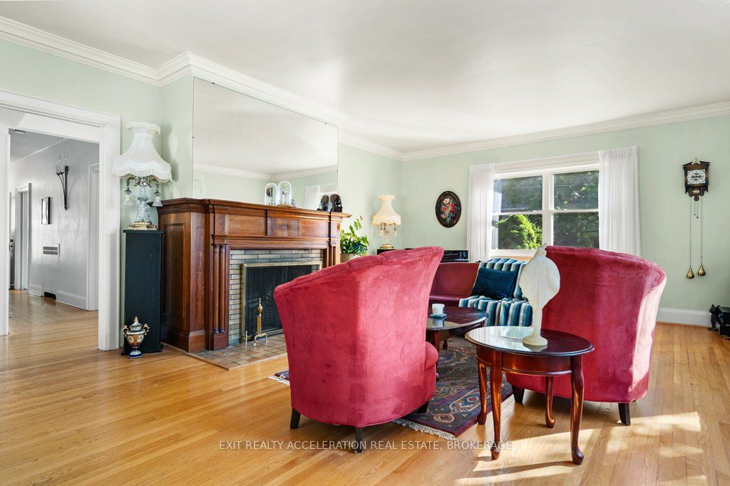 106 Donald Street Property Photo 6