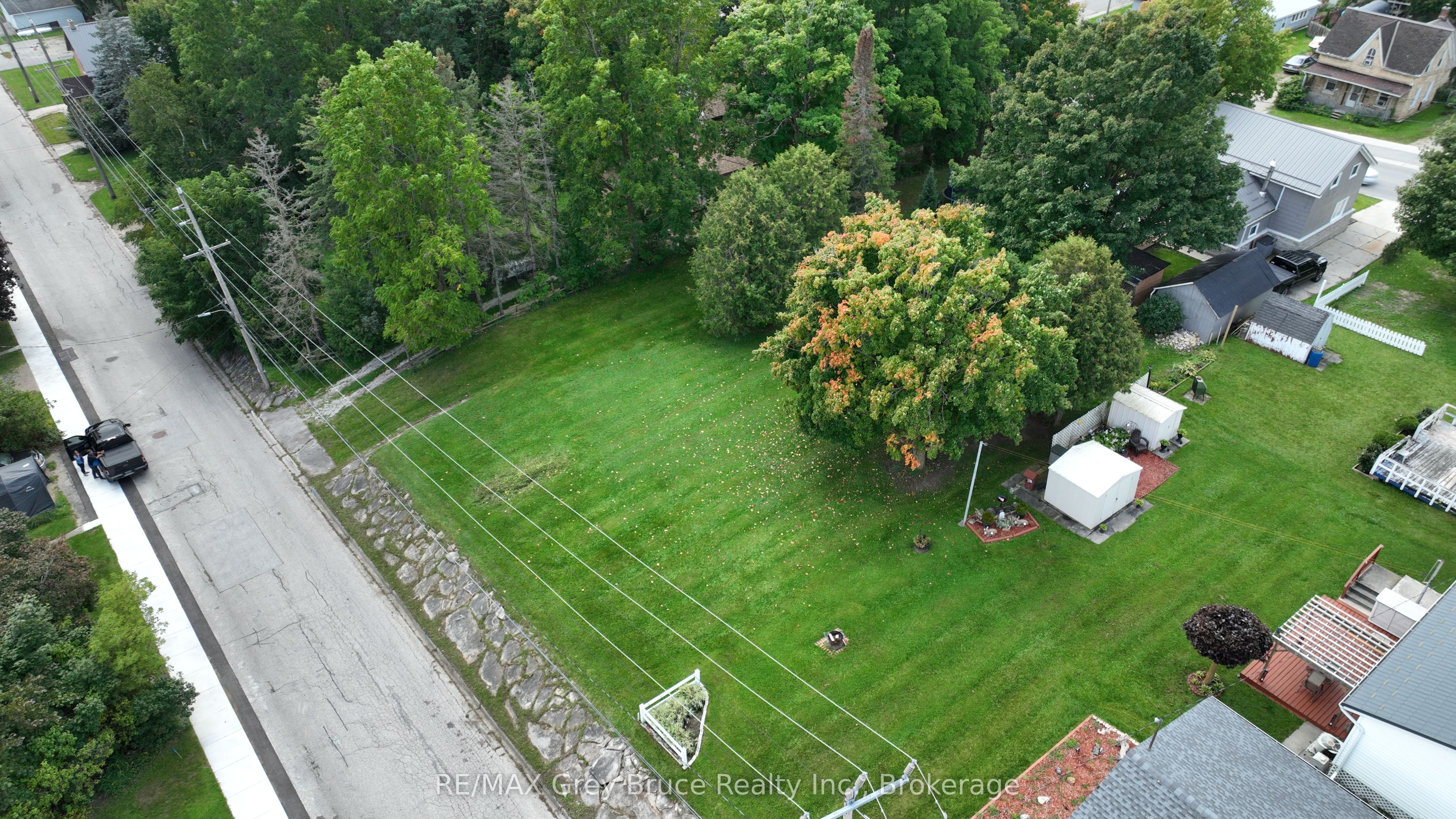 Pt Lot 2 2nd Avenue Property Photo 5