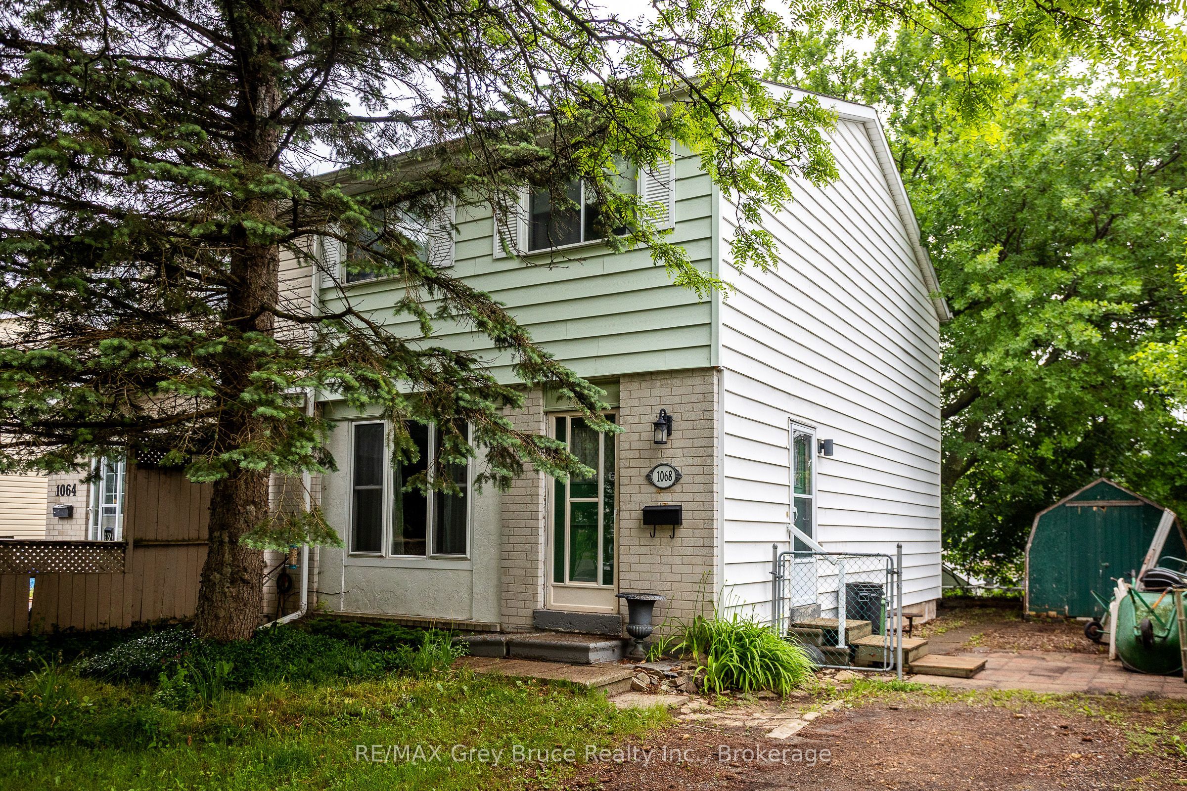 1068 11th Street E Property Photo 1