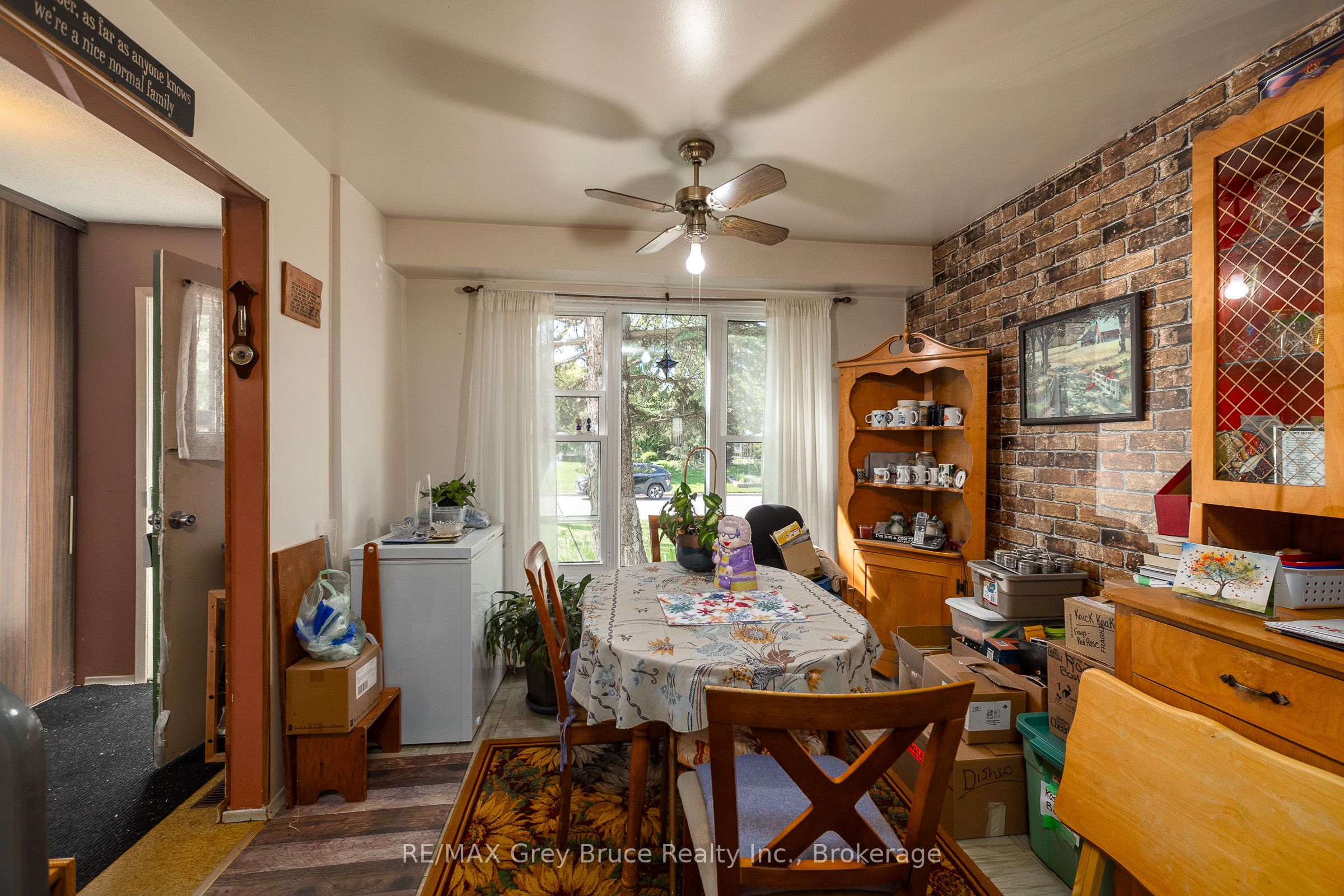 1068 11th Street E Property Photo 6
