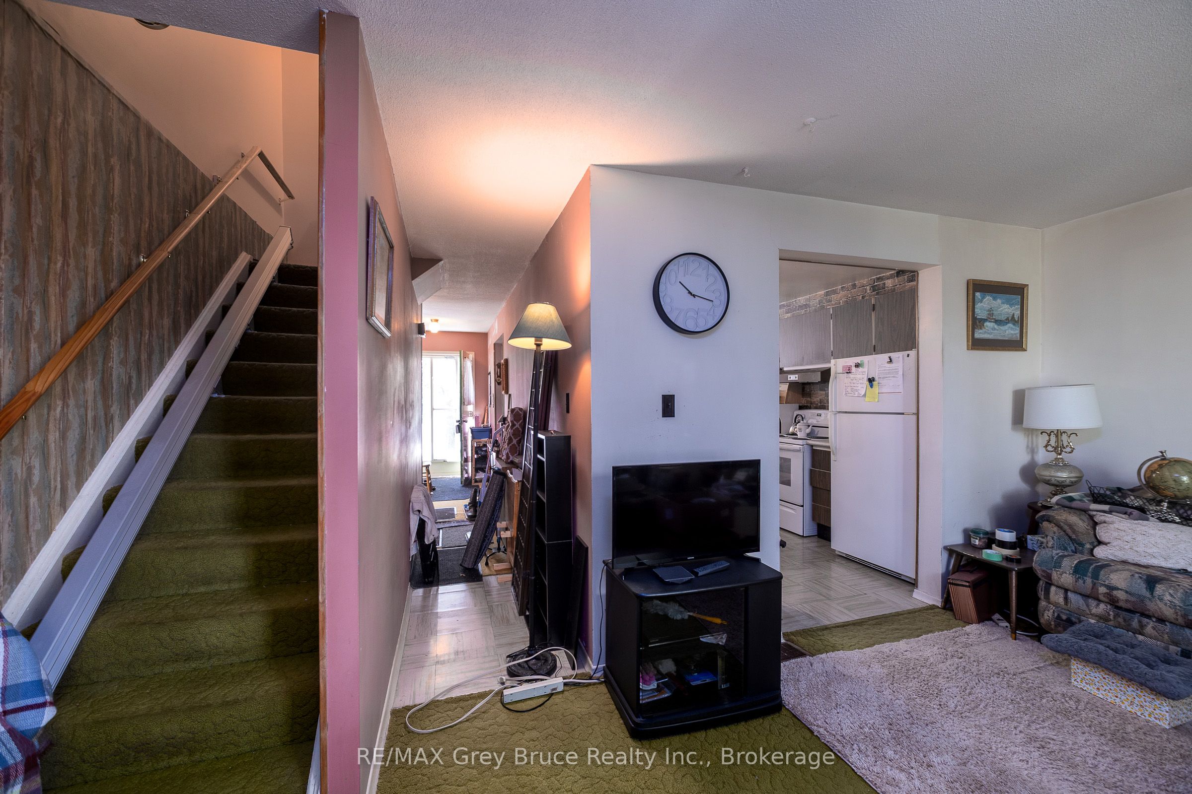 1068 11th Street E Property Photo 9