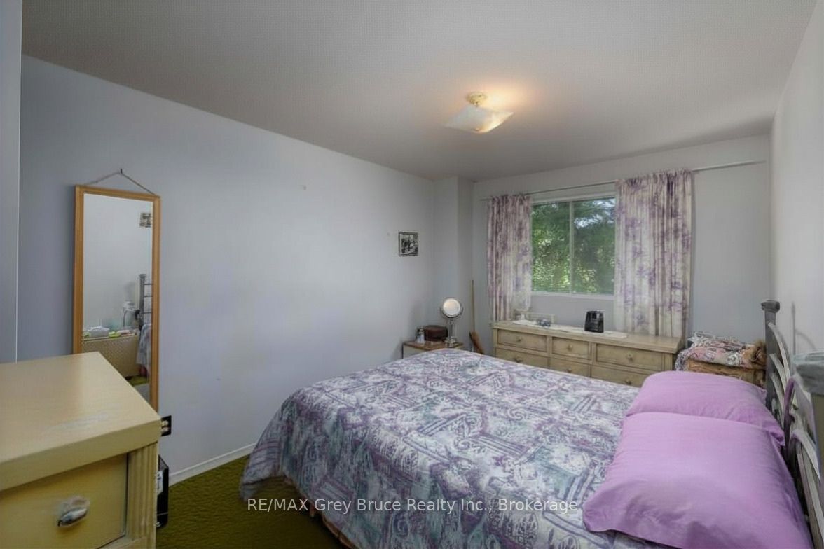 1068 11th Street E Property Photo 12