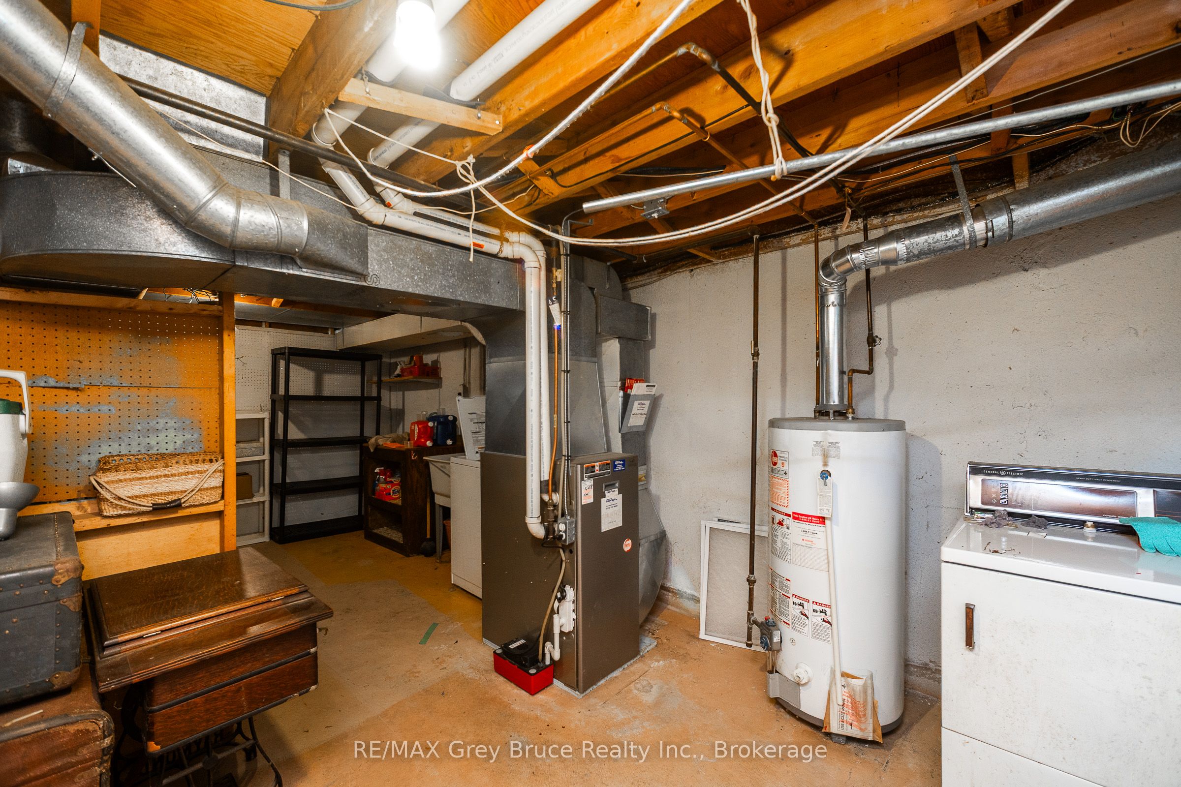 1068 11th Street E Property Photo 19