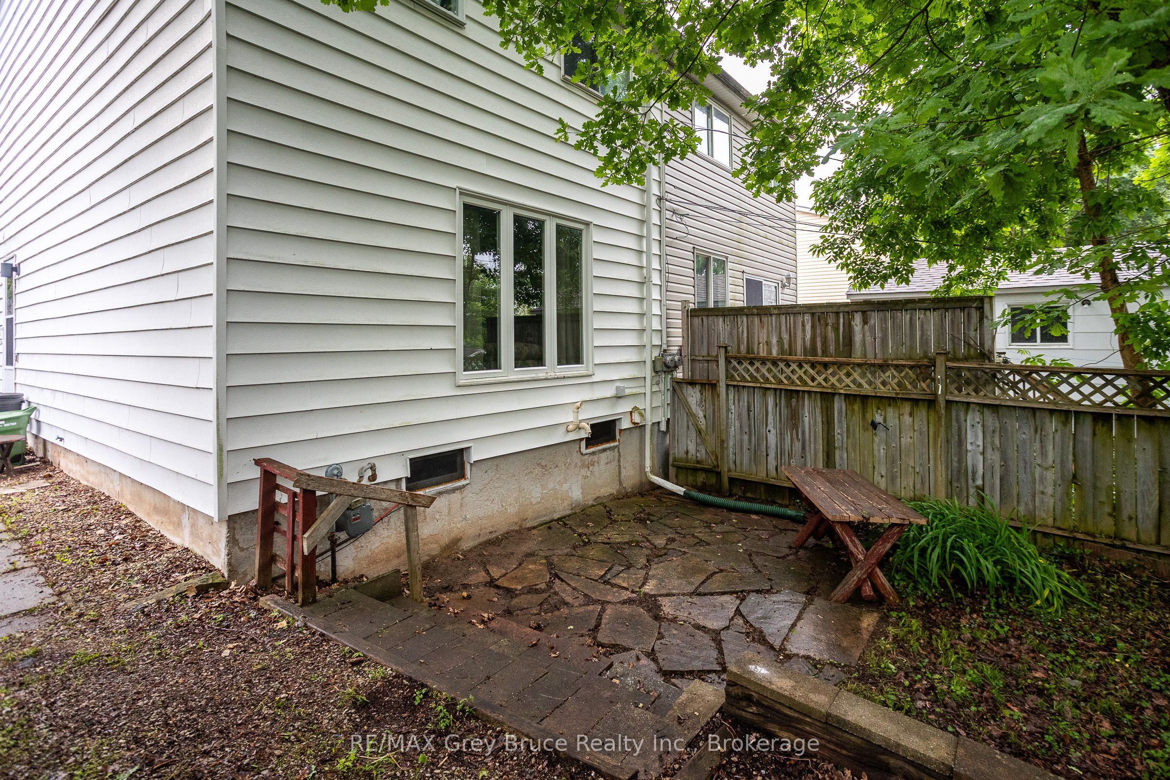 1068 11th Street E Property Photo 31