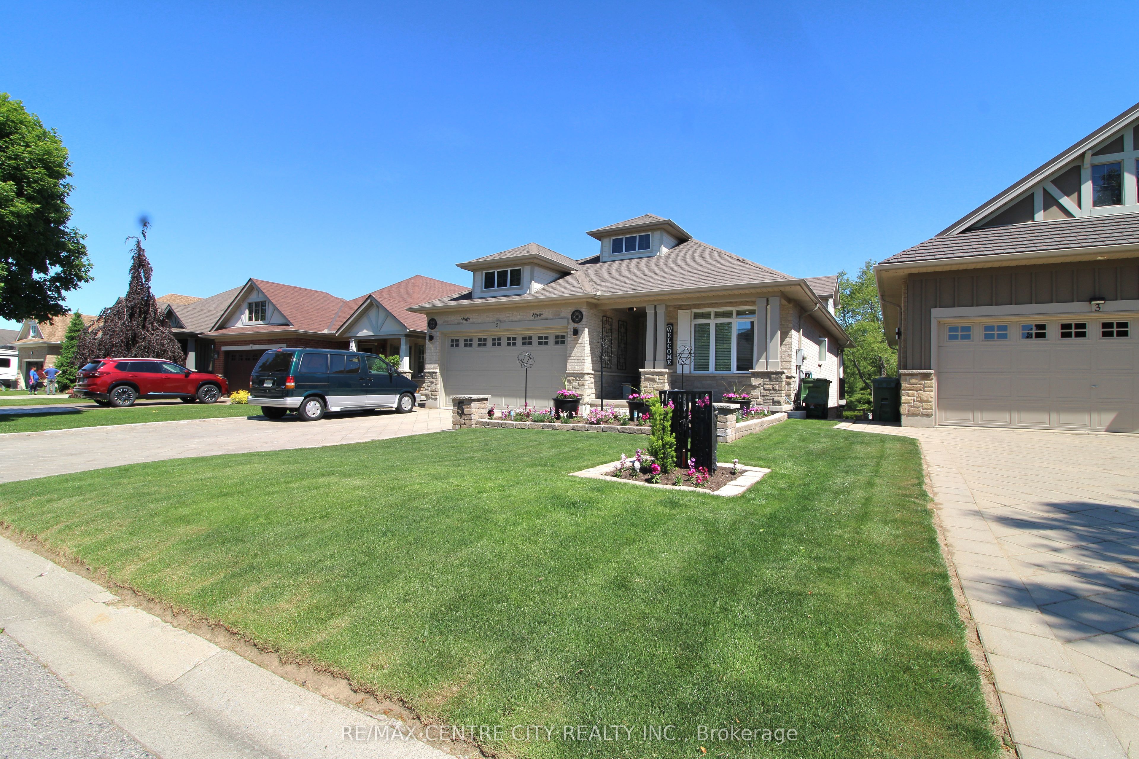 5 Cherry Blossom Lane Property Photo 1