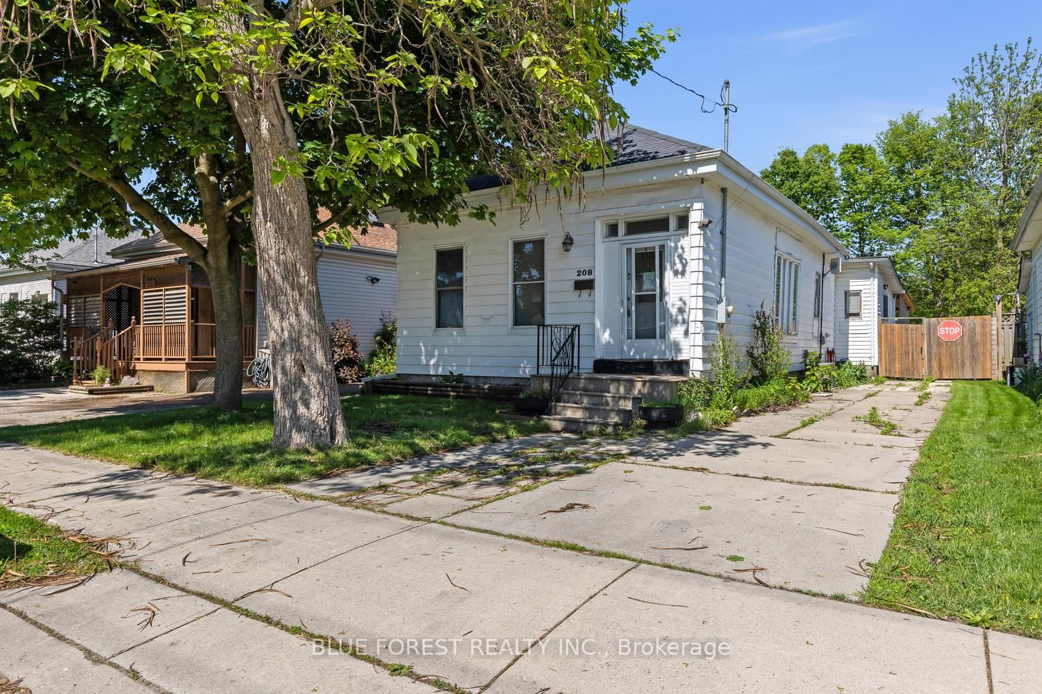 208 Maitland Street