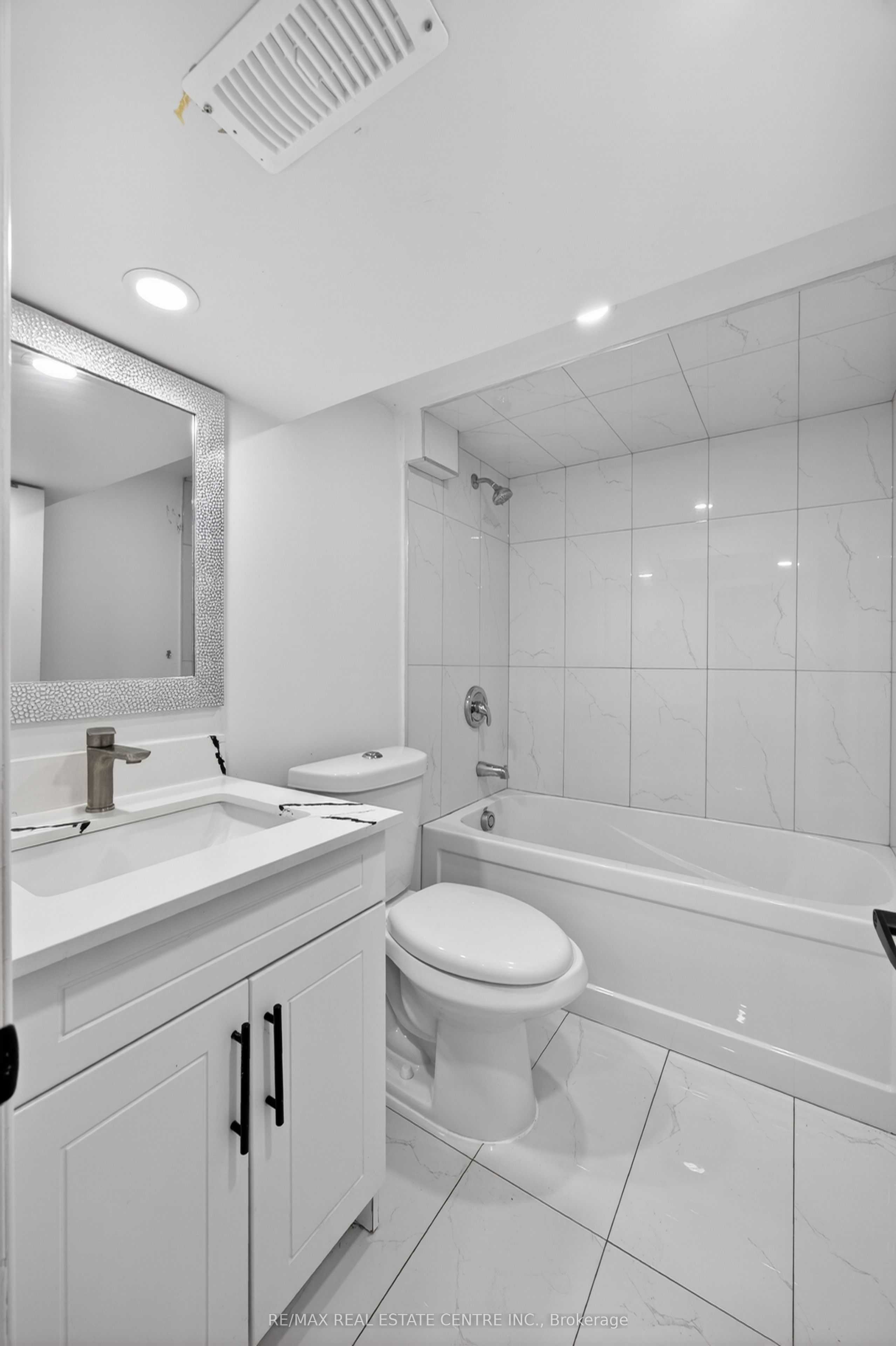 43 West 1st Street Property Photo 7