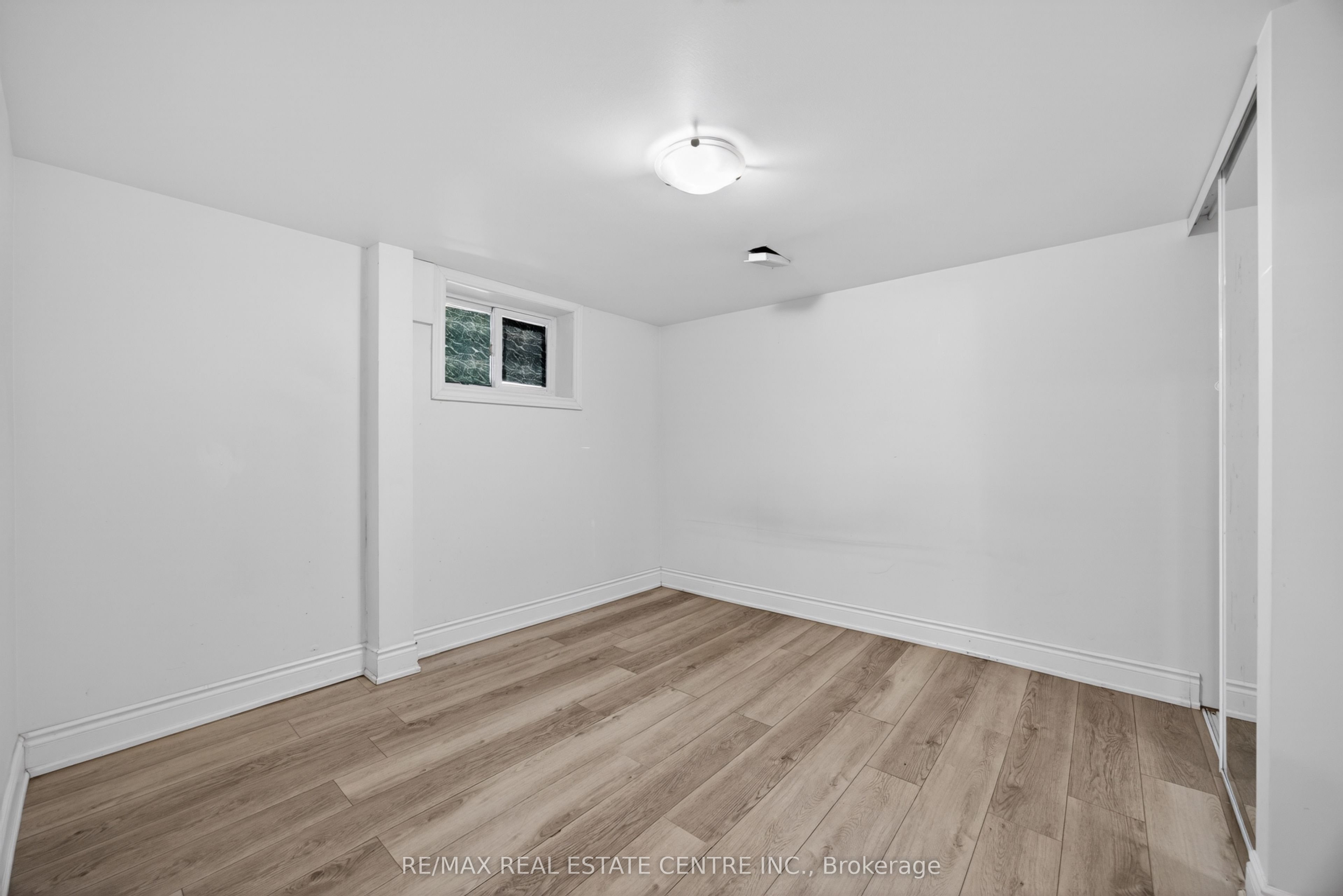 43 West 1st Street Property Photo 11