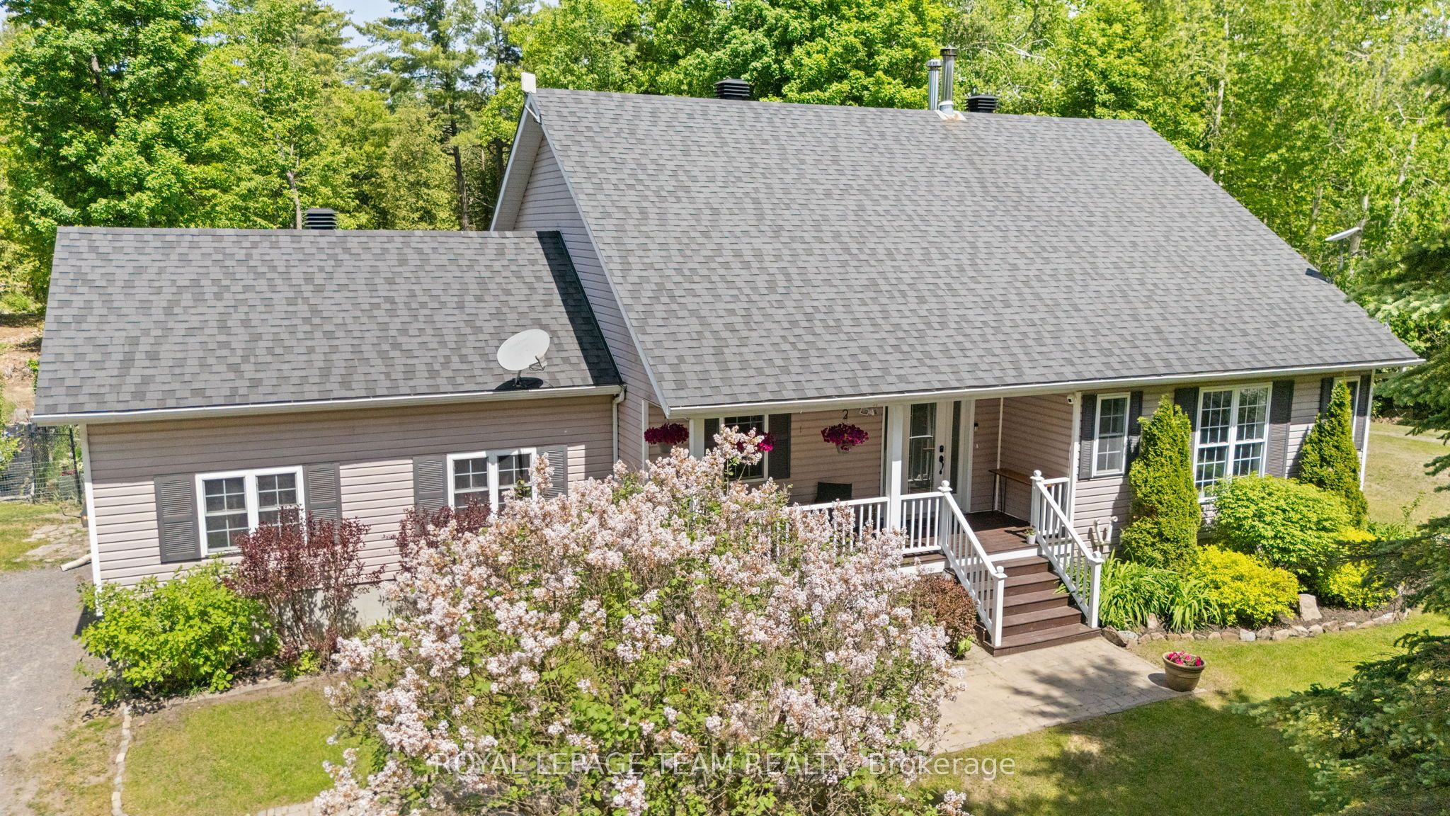 5040 Stonecrest Road Property Photo 1