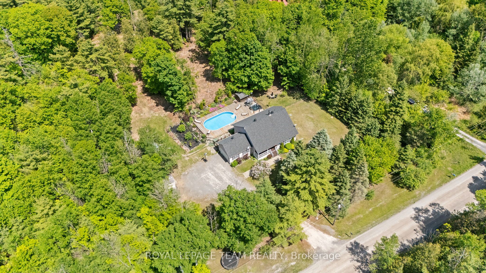 5040 Stonecrest Road Property Photo 7