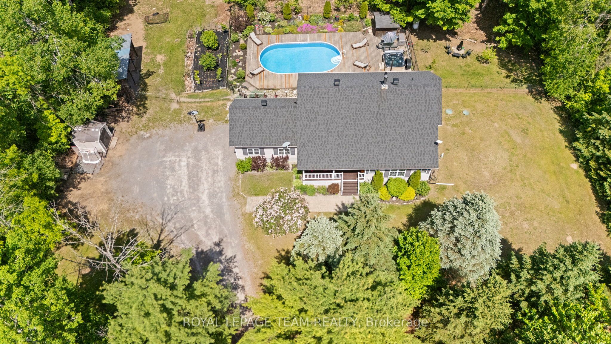 5040 Stonecrest Road Property Photo 8