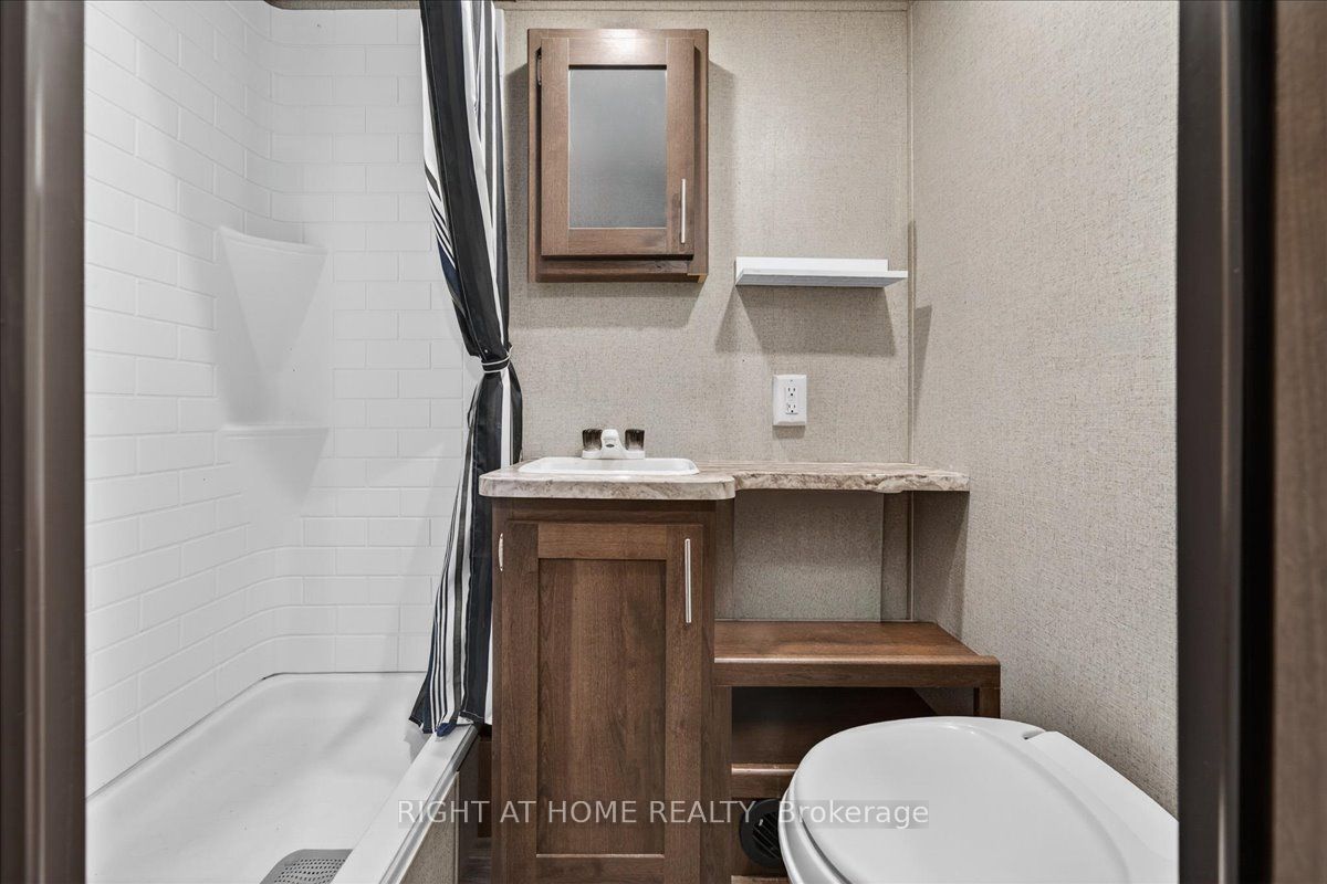 142571 35 Road 201 Property Photo 16