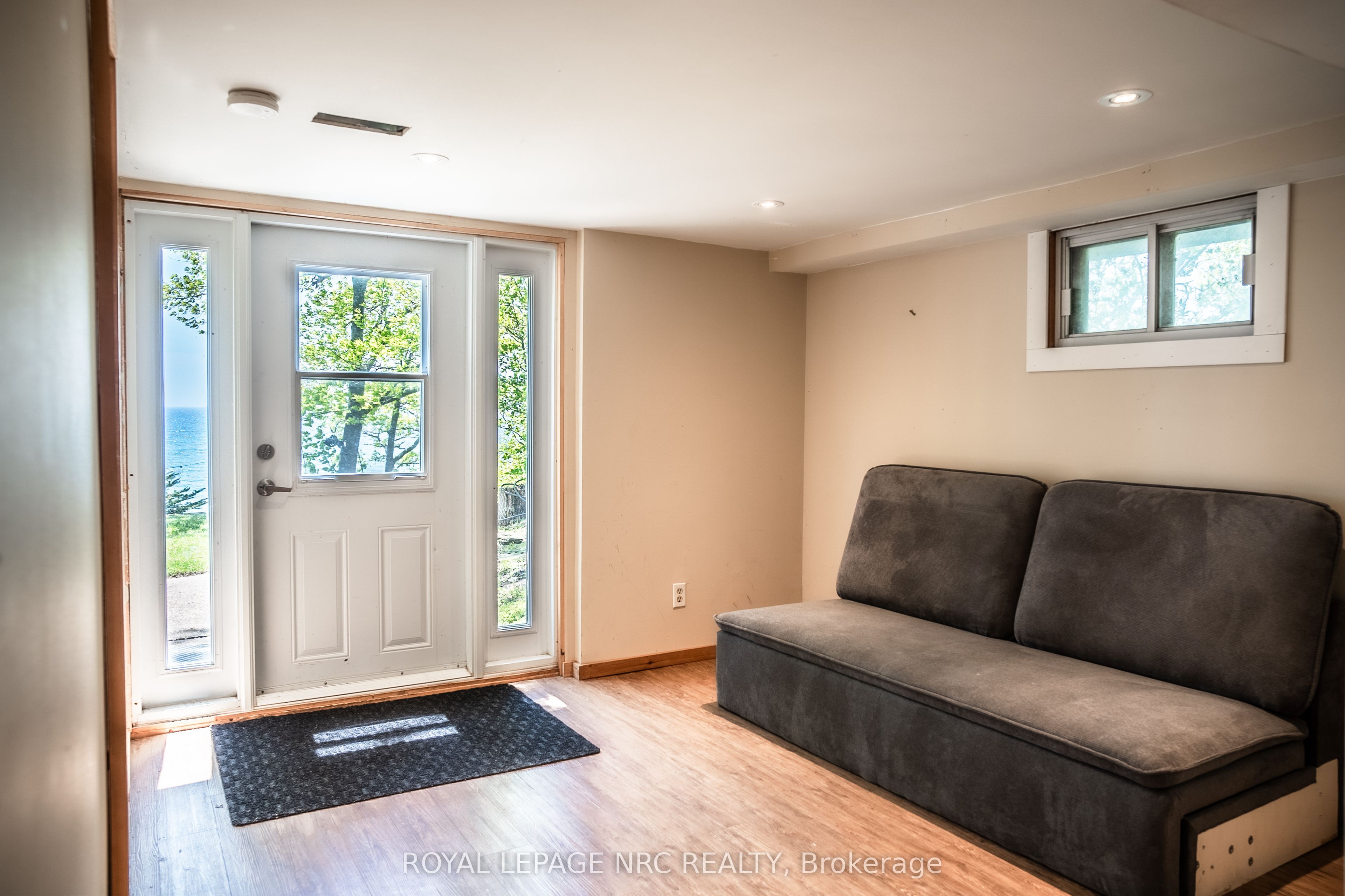 10245 Camelot Drive Property Photo 21