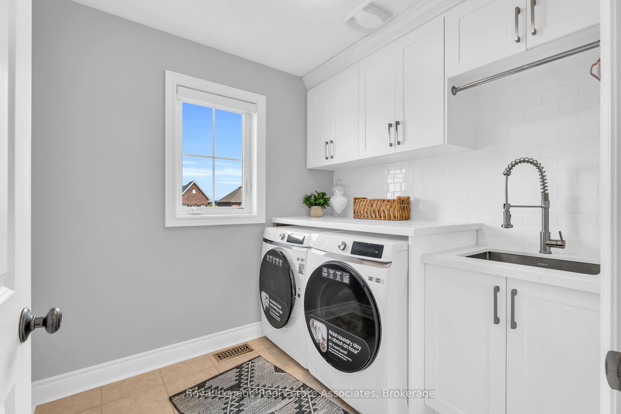 17 Mitchell Crescent Property Photo 29