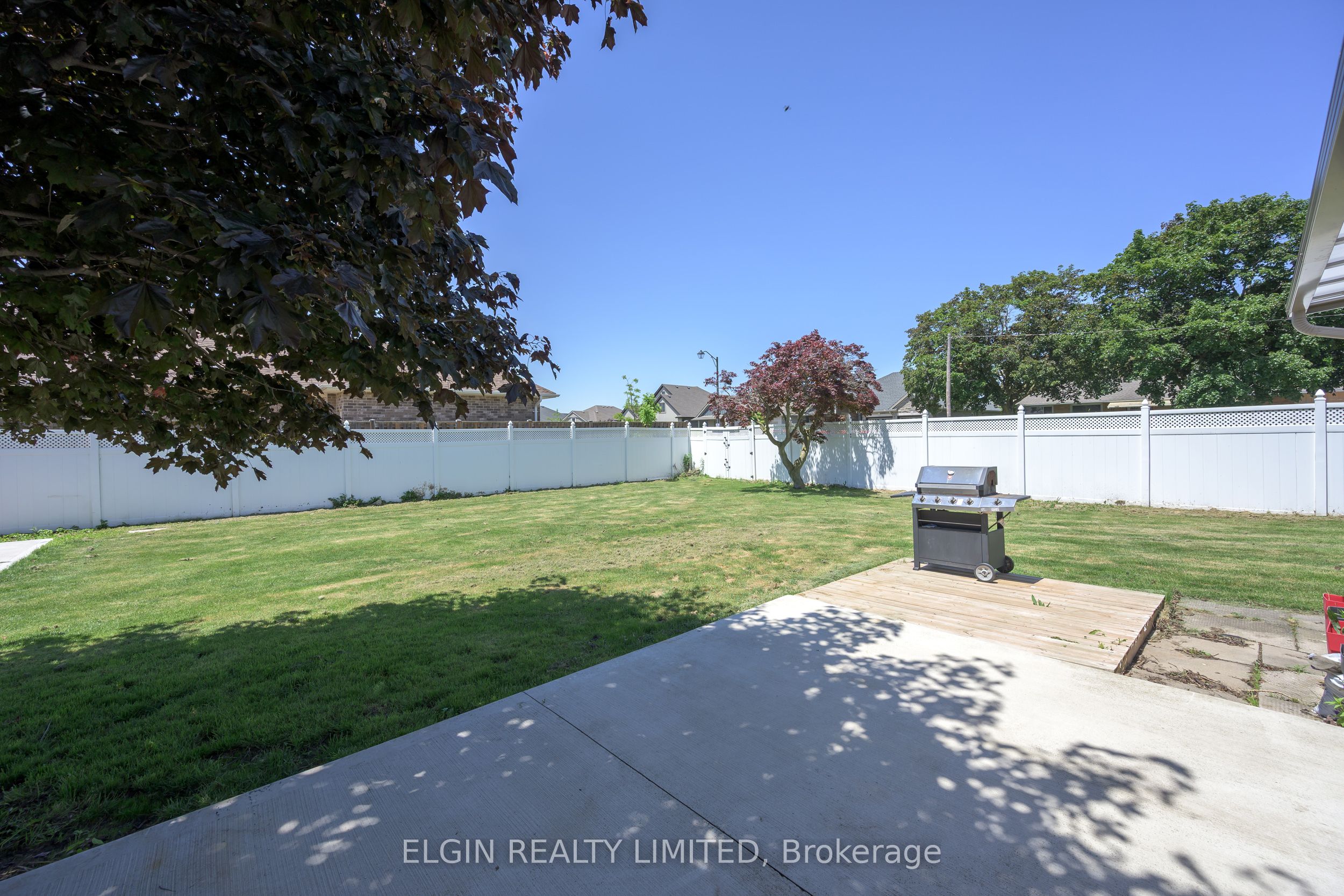 2 Lyndale Avenue Property Photo 7