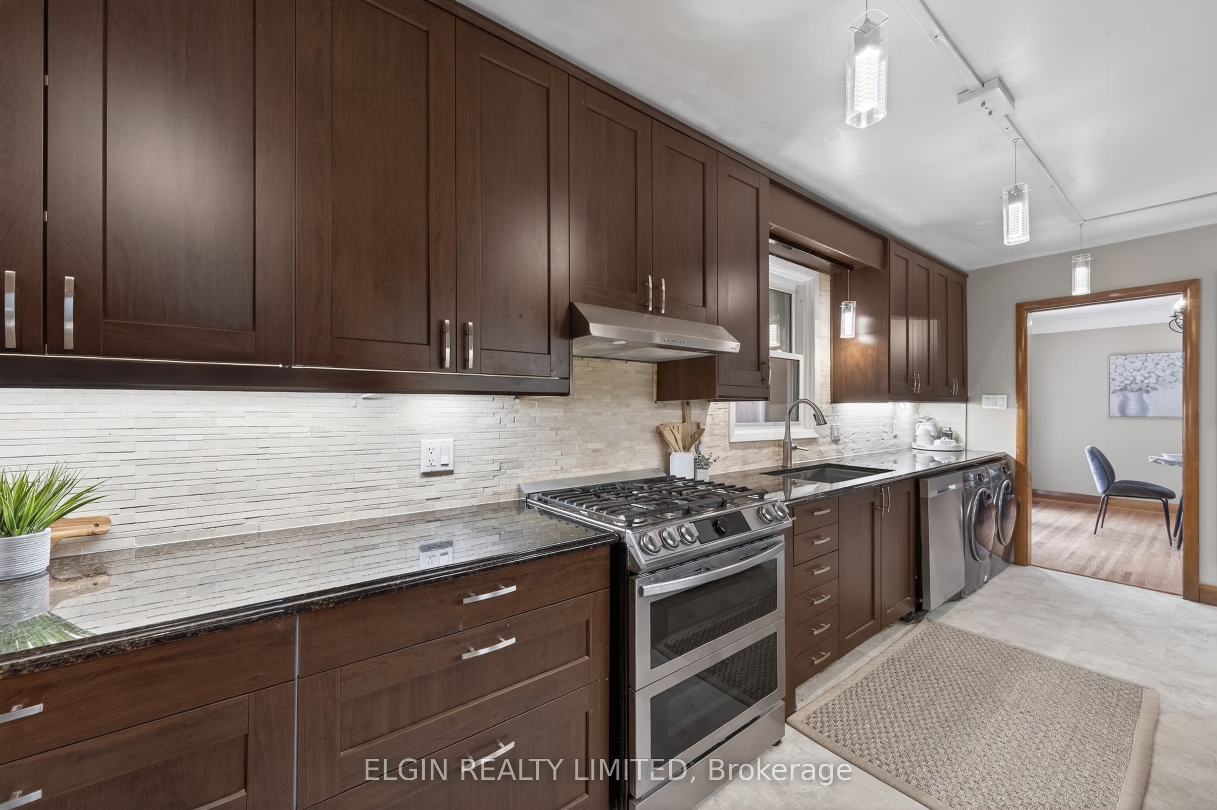2 Lyndale Avenue Property Photo 25