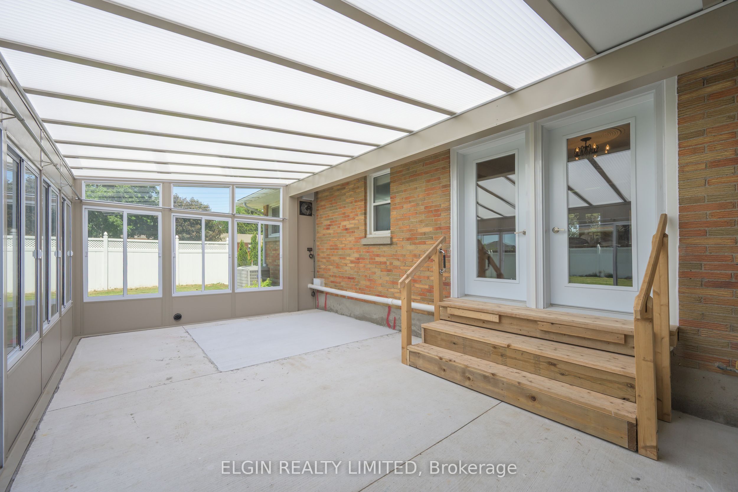 2 Lyndale Avenue Property Photo 38