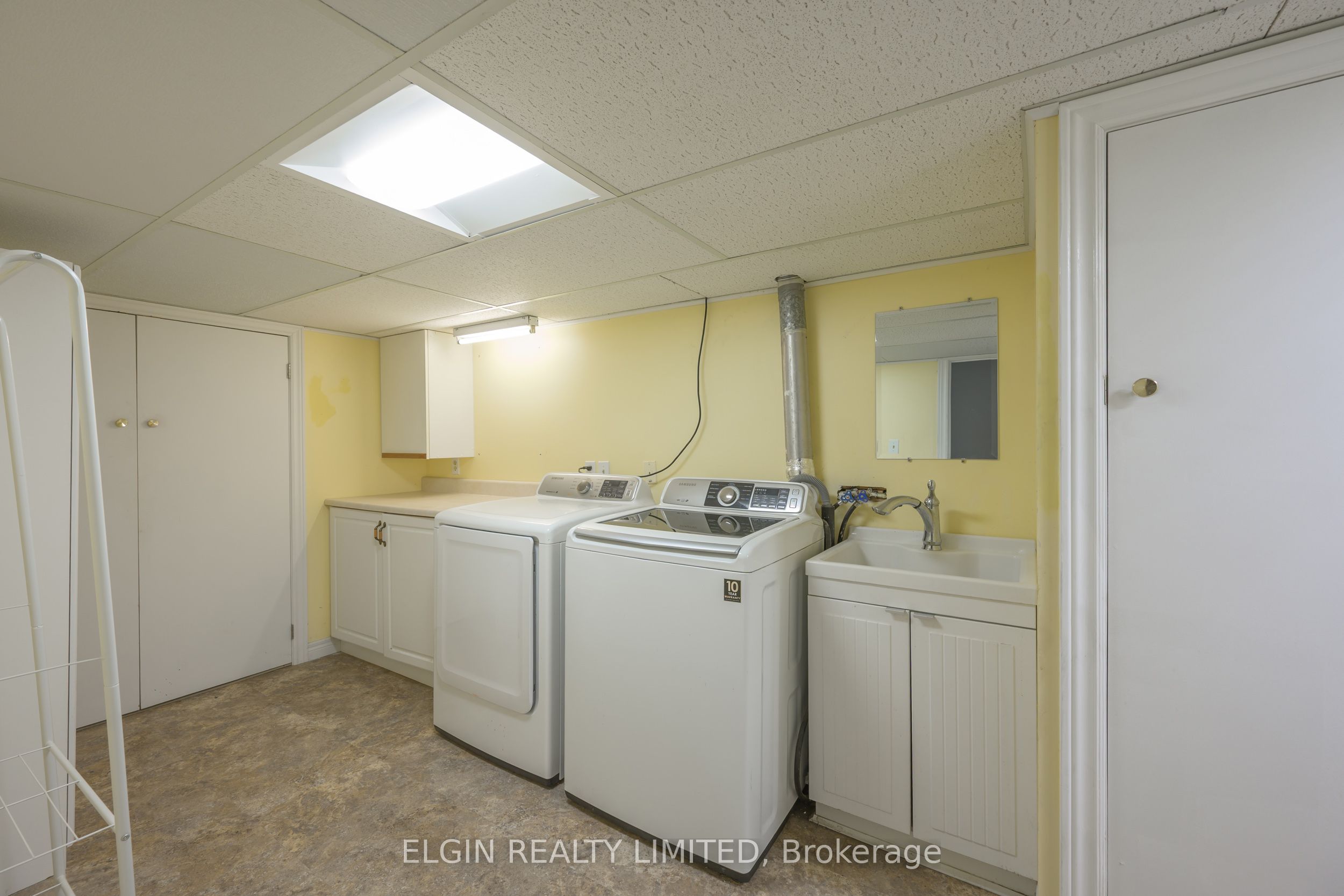 2 Lyndale Avenue Property Photo 45