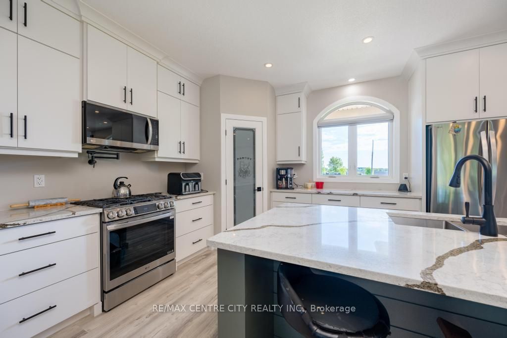 22273 Pratt Siding Road Property Photo 12