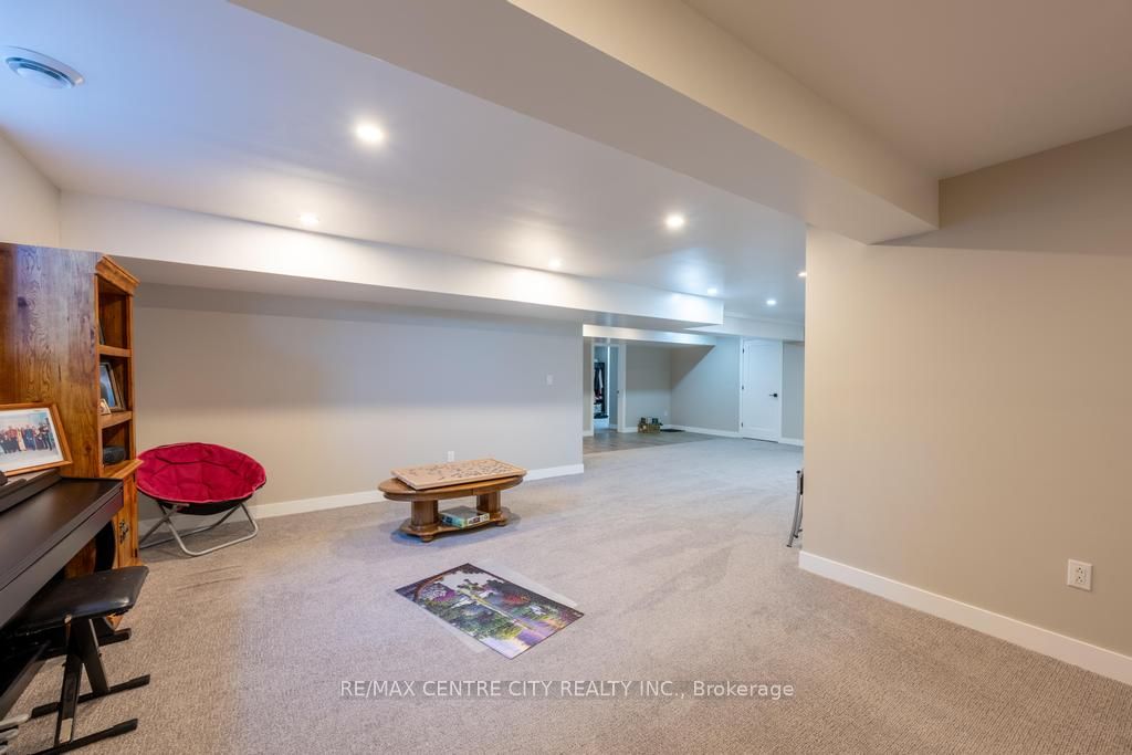 22273 Pratt Siding Road Property Photo 24