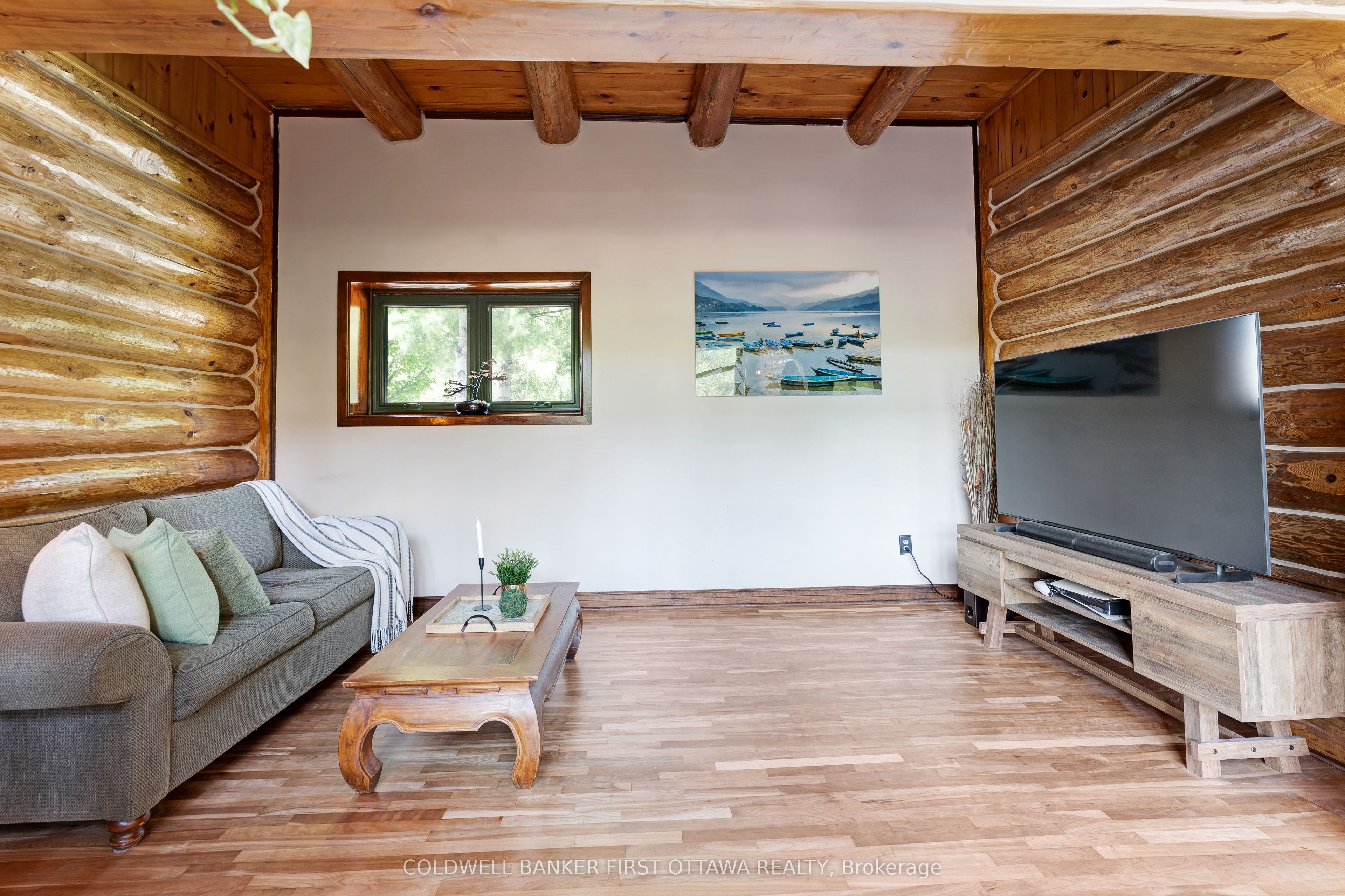 19067 Highway 7 Property Photo 14