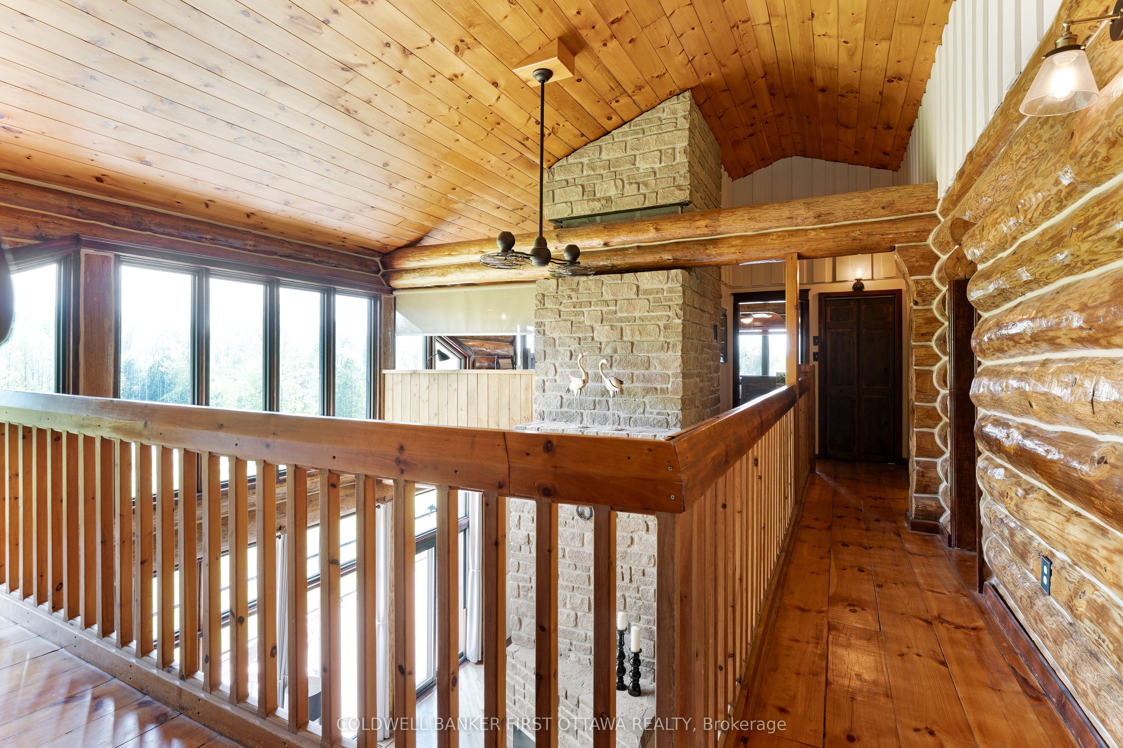 19067 Highway 7 Property Photo 35