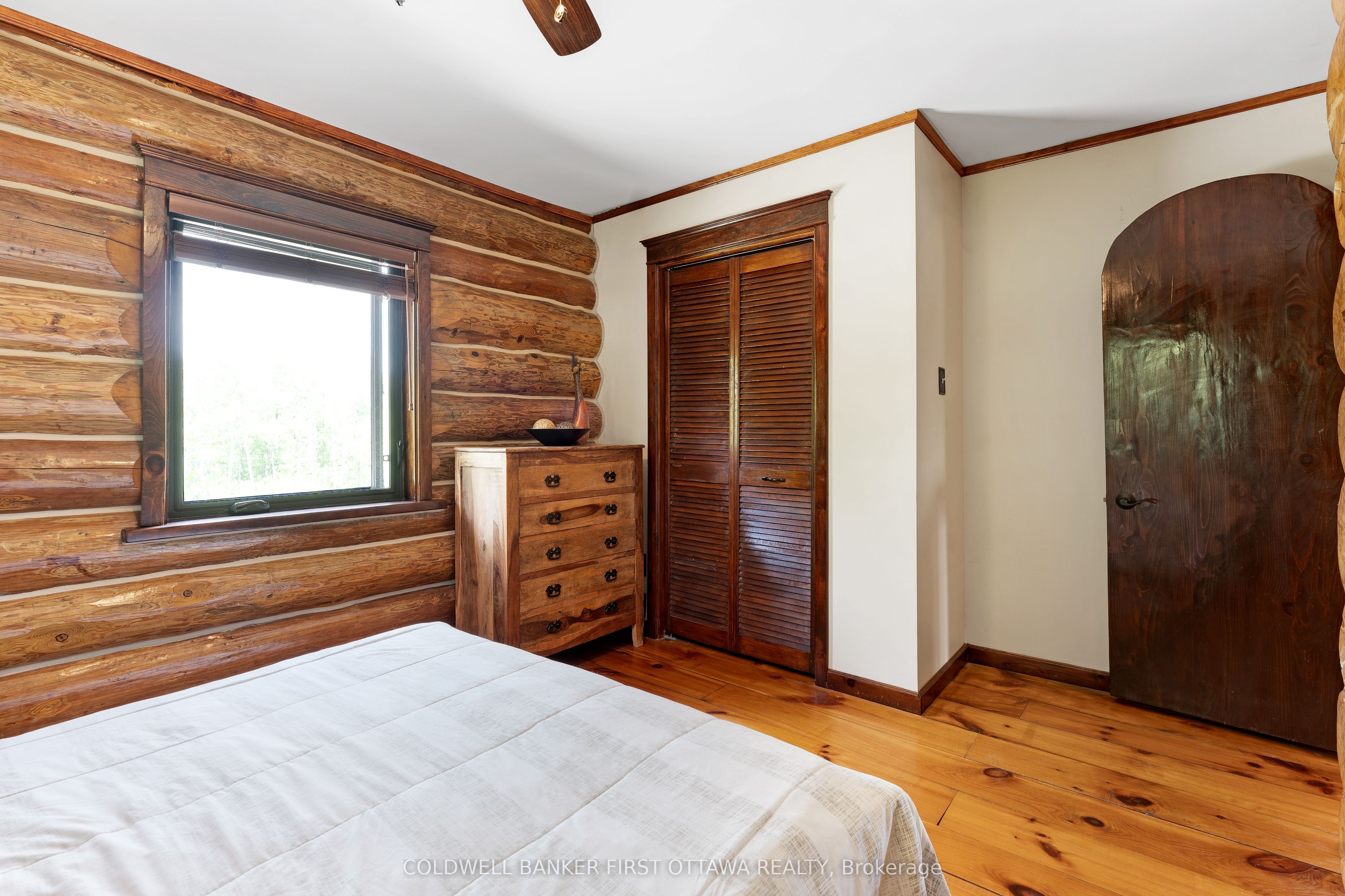 19067 Highway 7 Property Photo 37