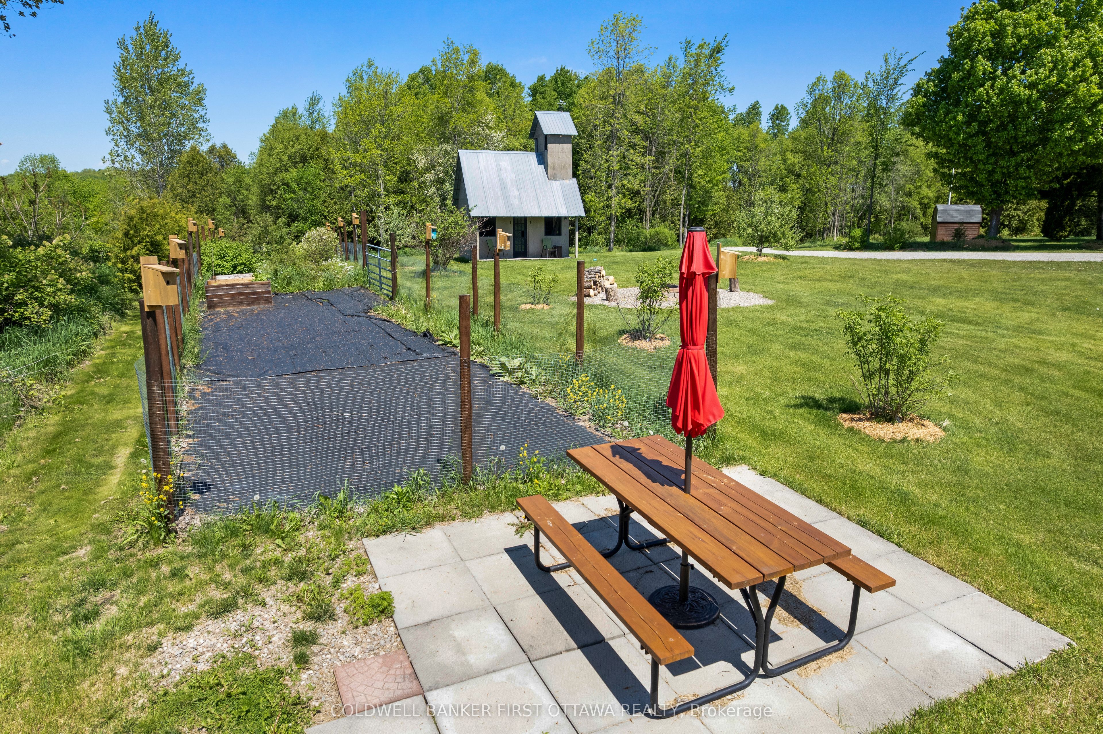 19067 Highway 7 Property Photo 44