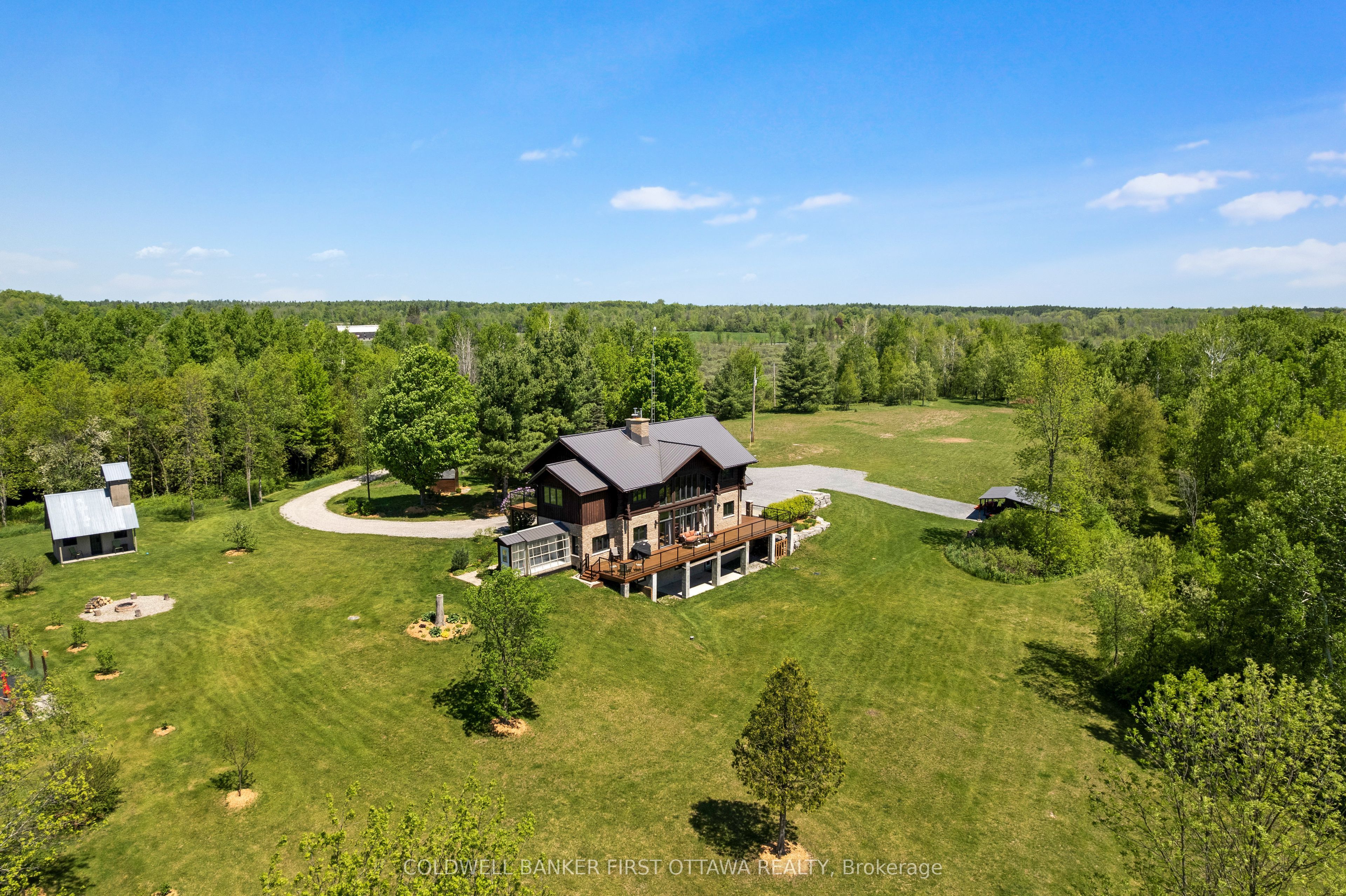 19067 Highway 7 Property Photo 45