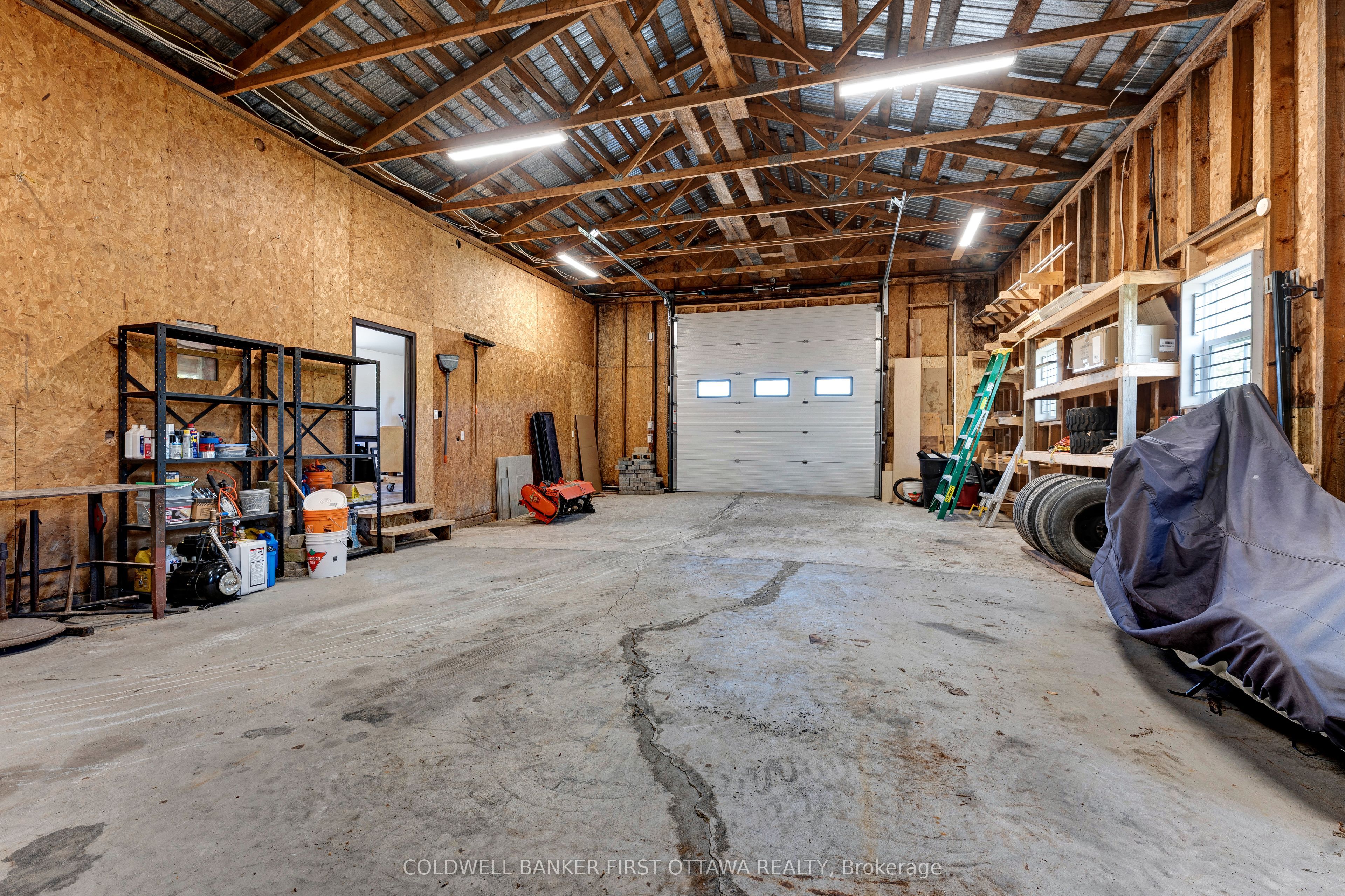 19067 Highway 7 Property Photo 49