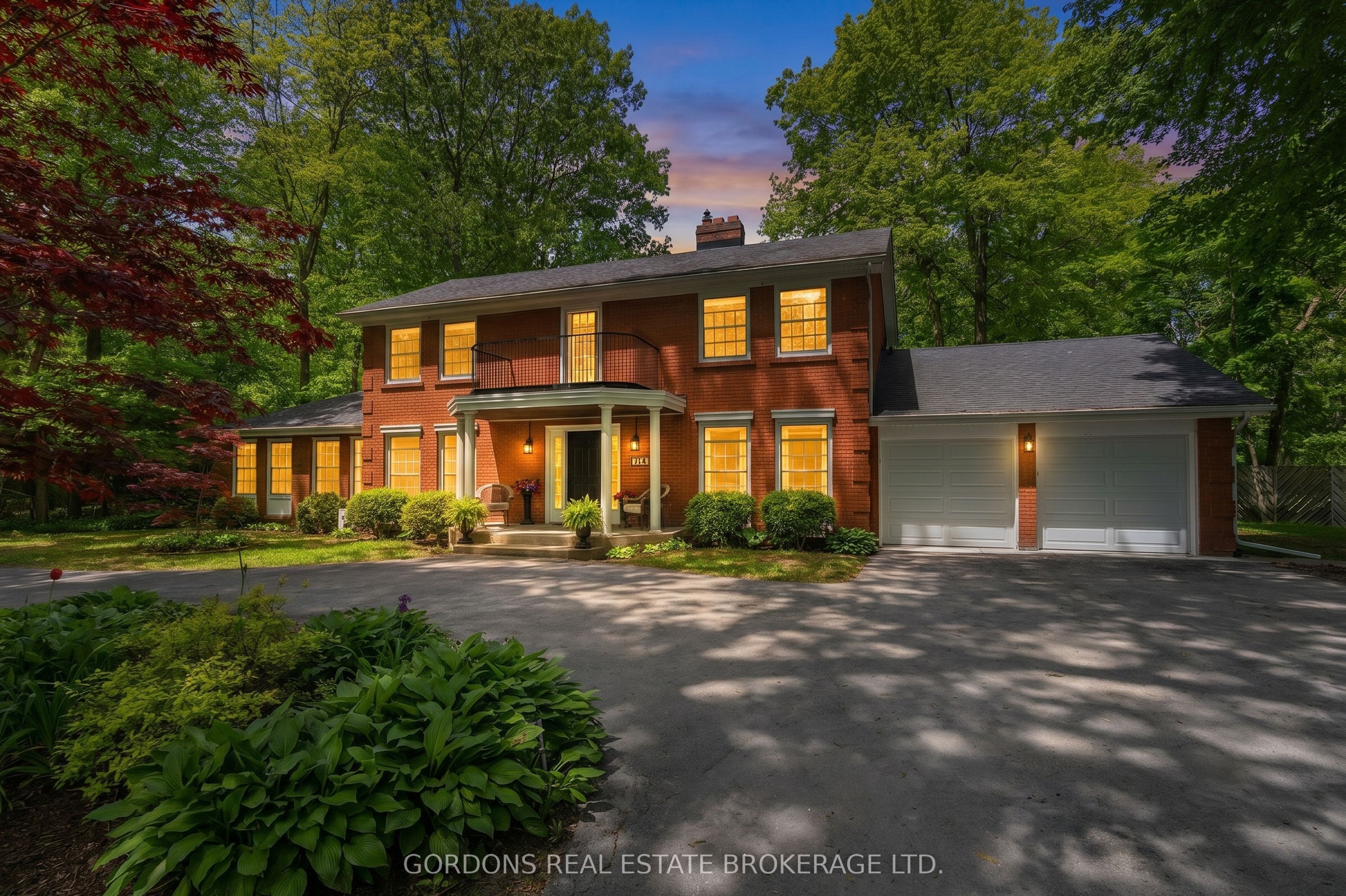 25 Riverside Drive Property Photo 1