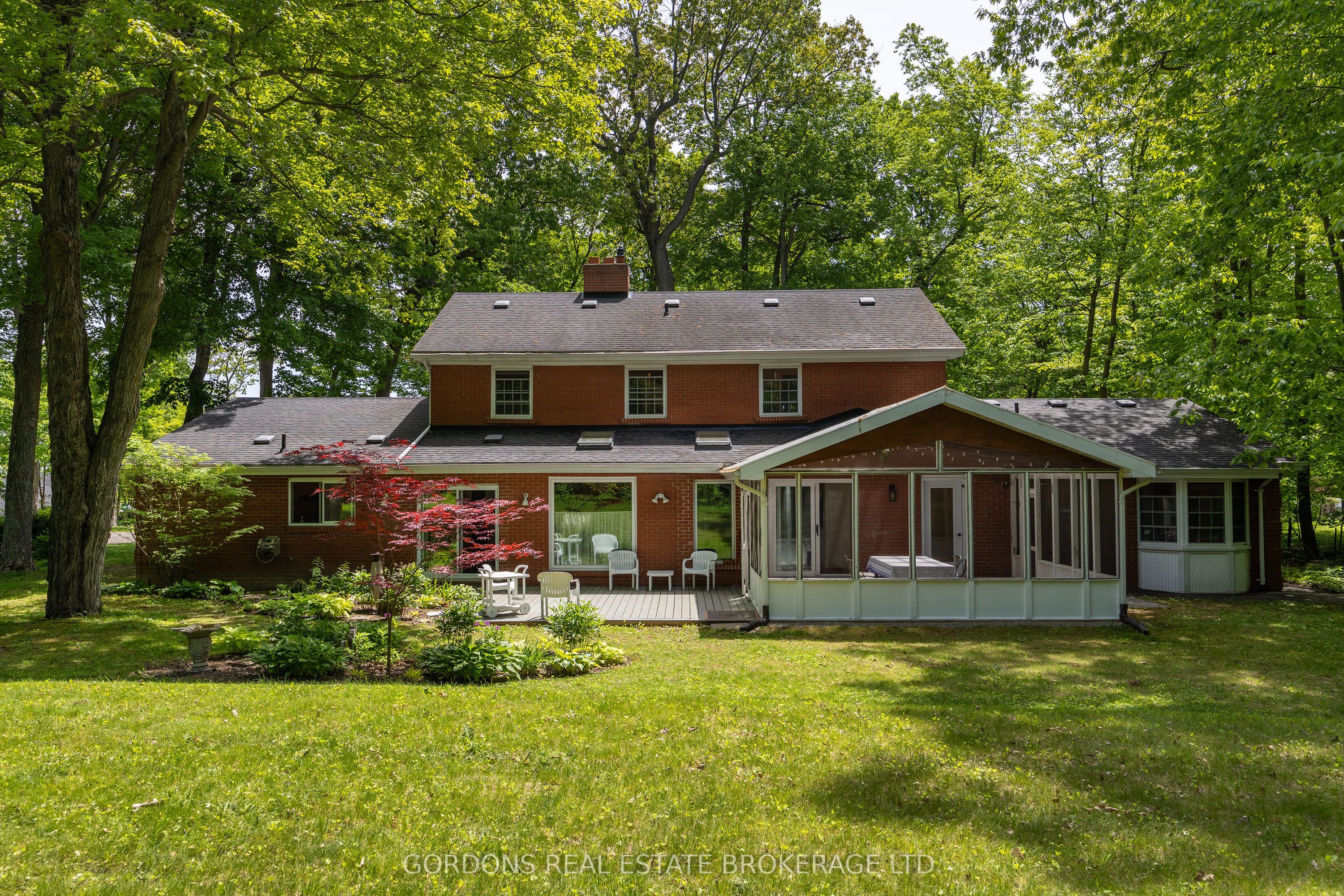 25 Riverside Drive Property Photo 4