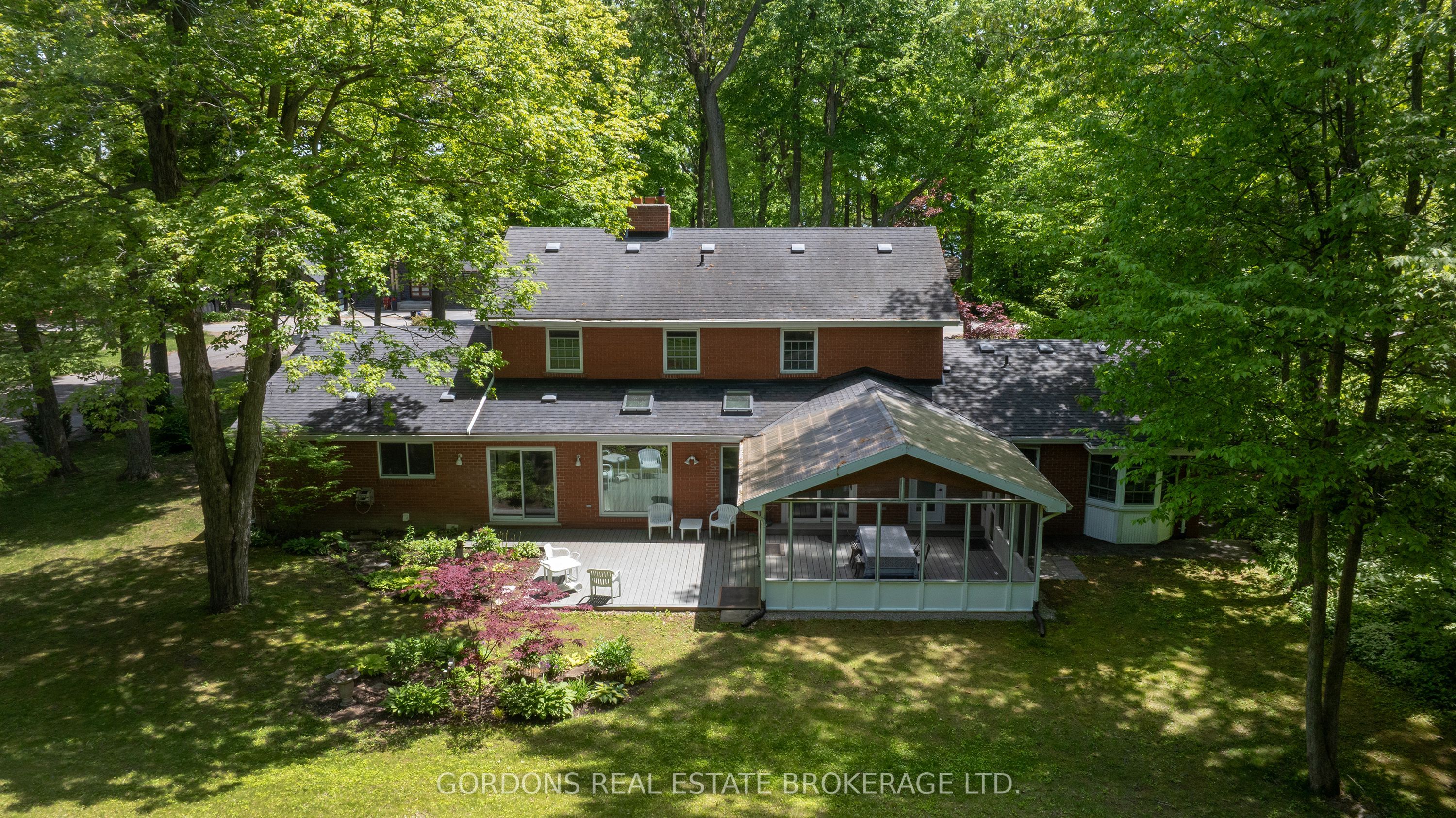 25 Riverside Drive Property Photo 5