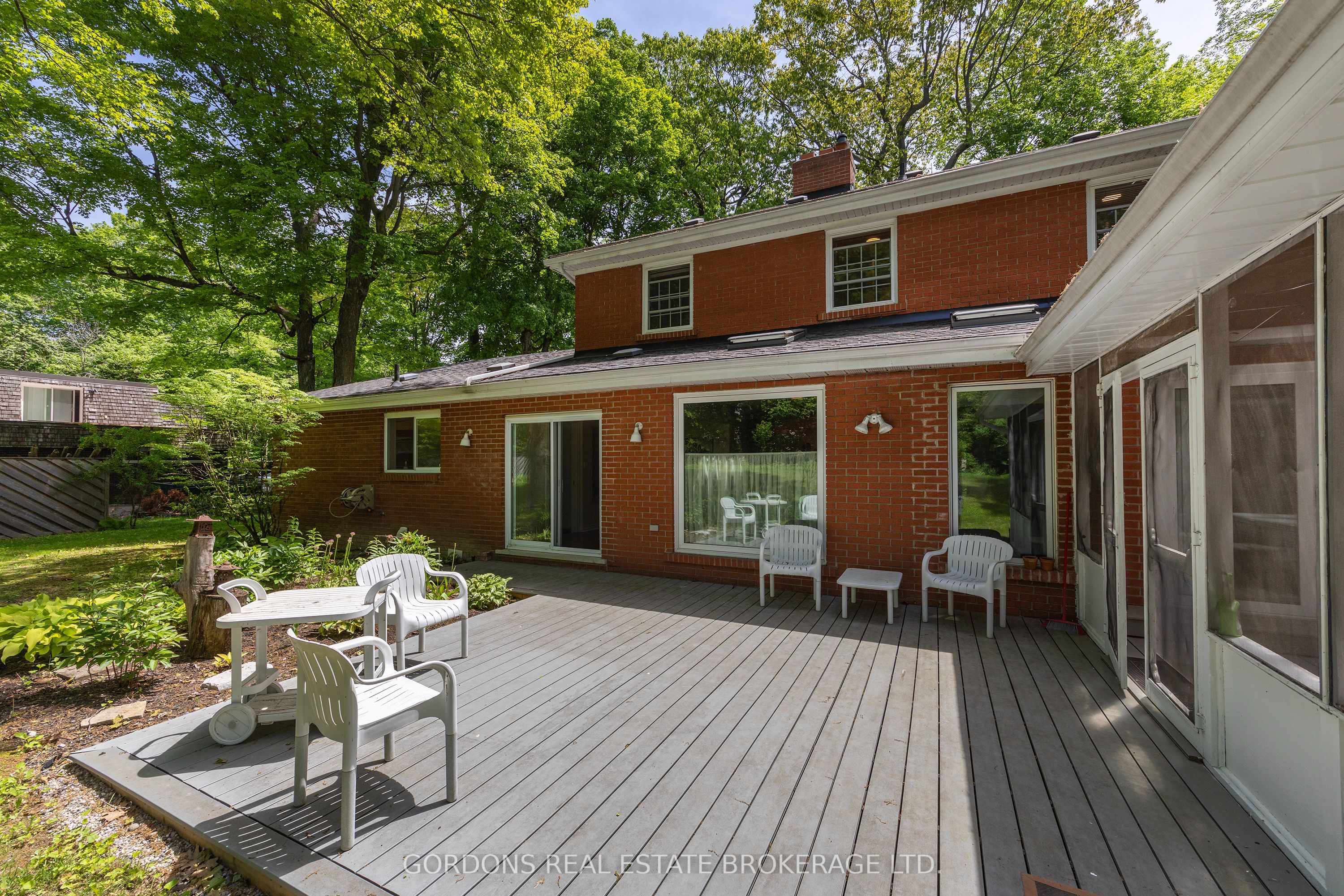 25 Riverside Drive Property Photo 6