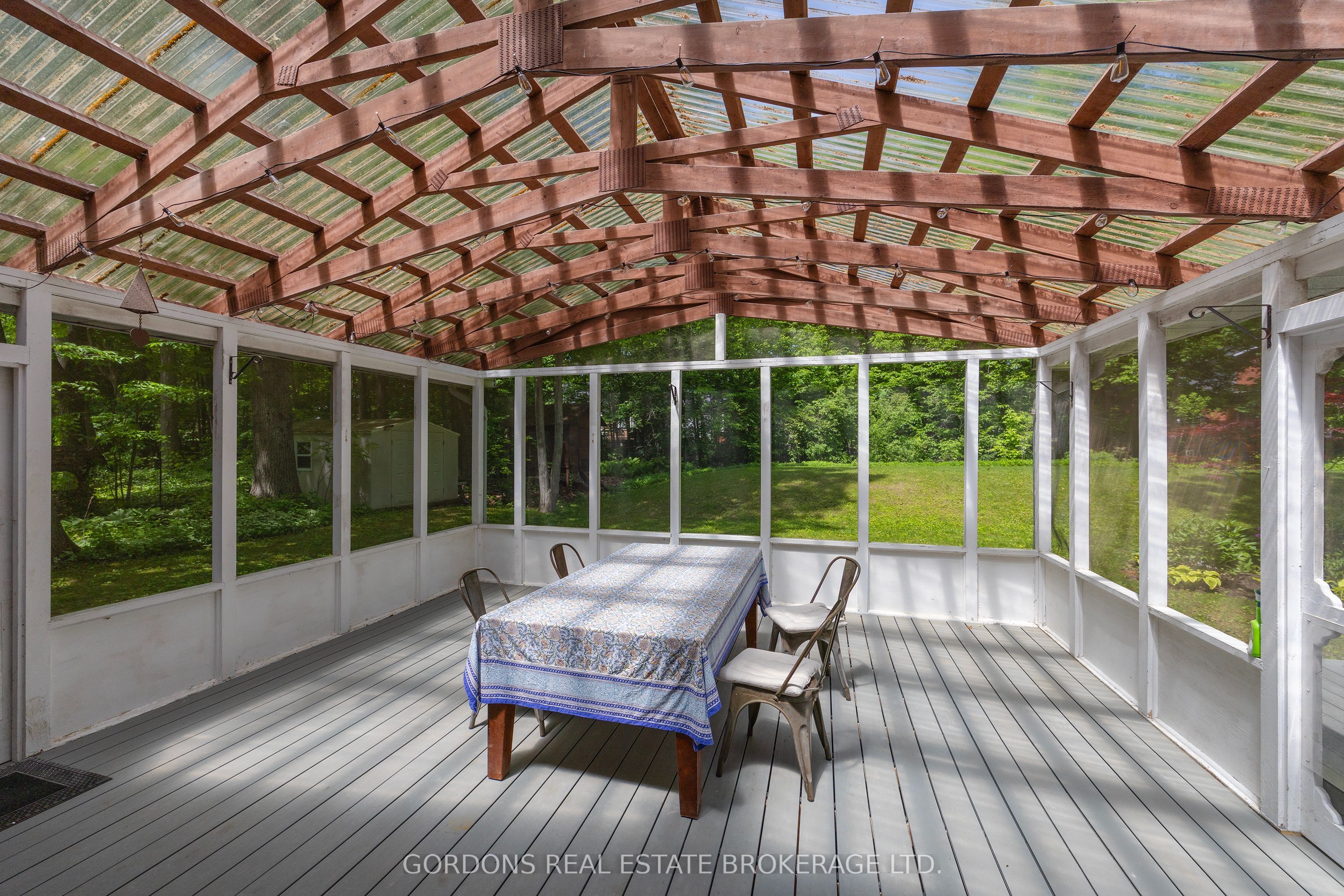 25 Riverside Drive Property Photo 8