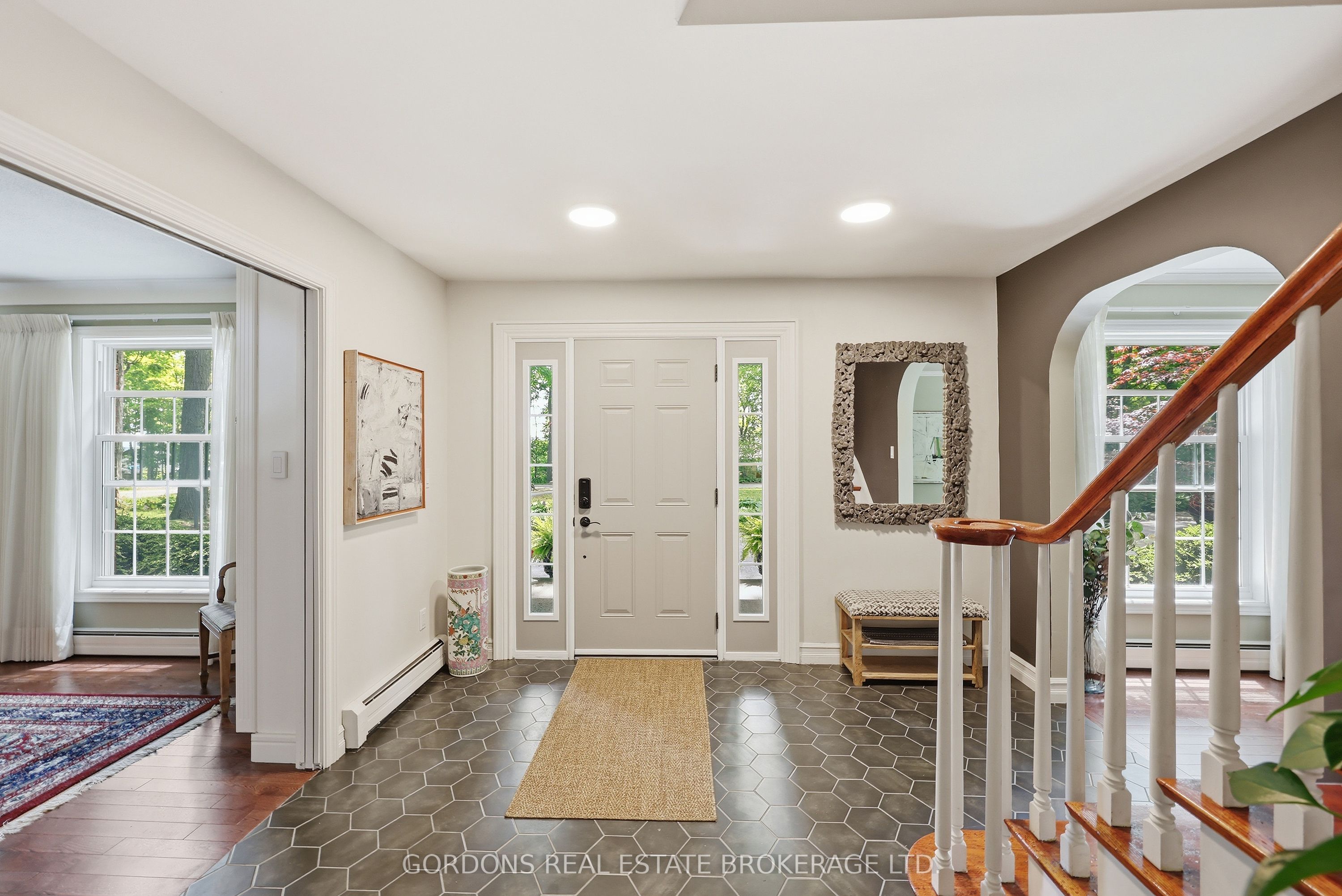 25 Riverside Drive Property Photo 10
