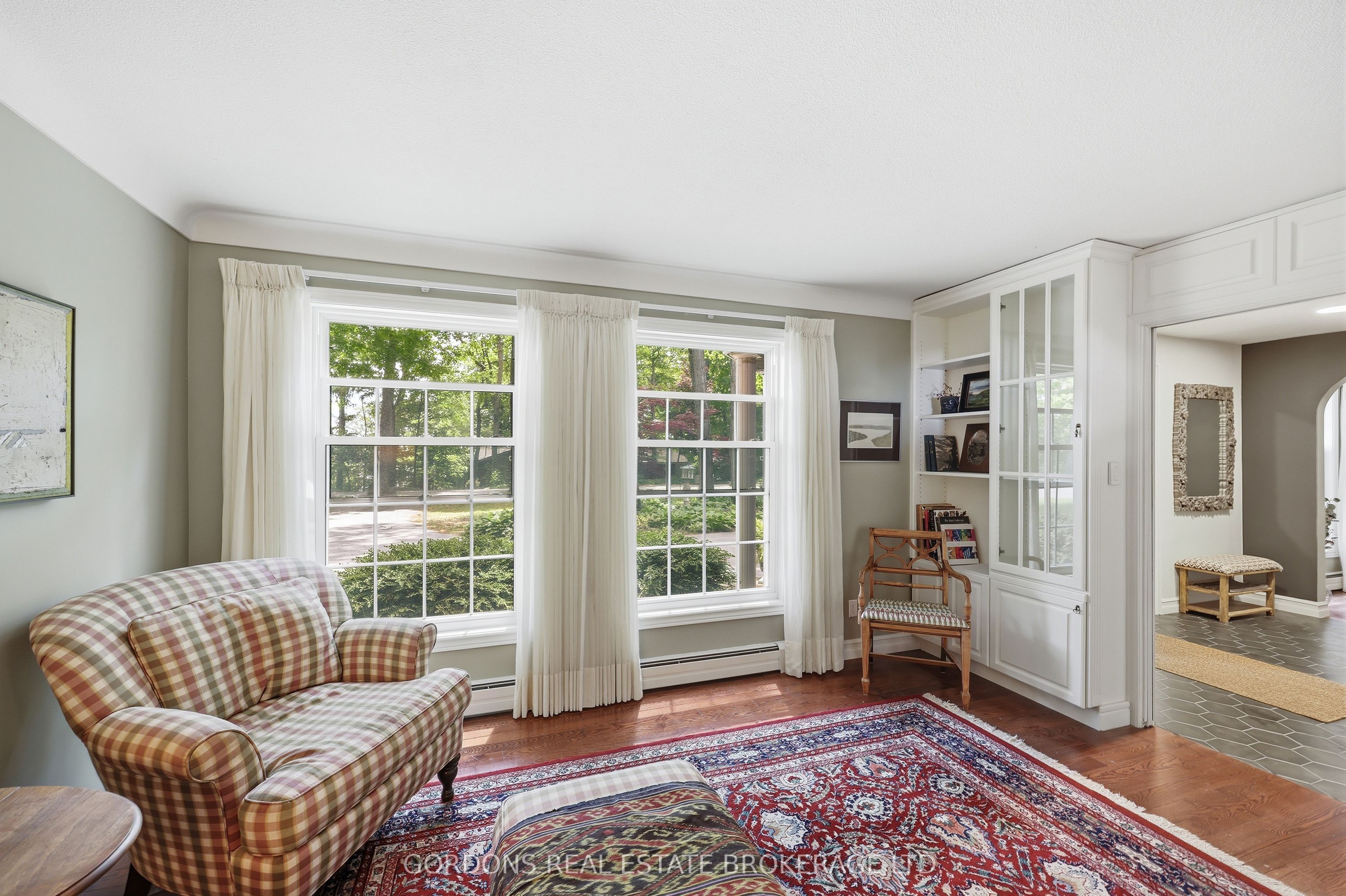 25 Riverside Drive Property Photo 13