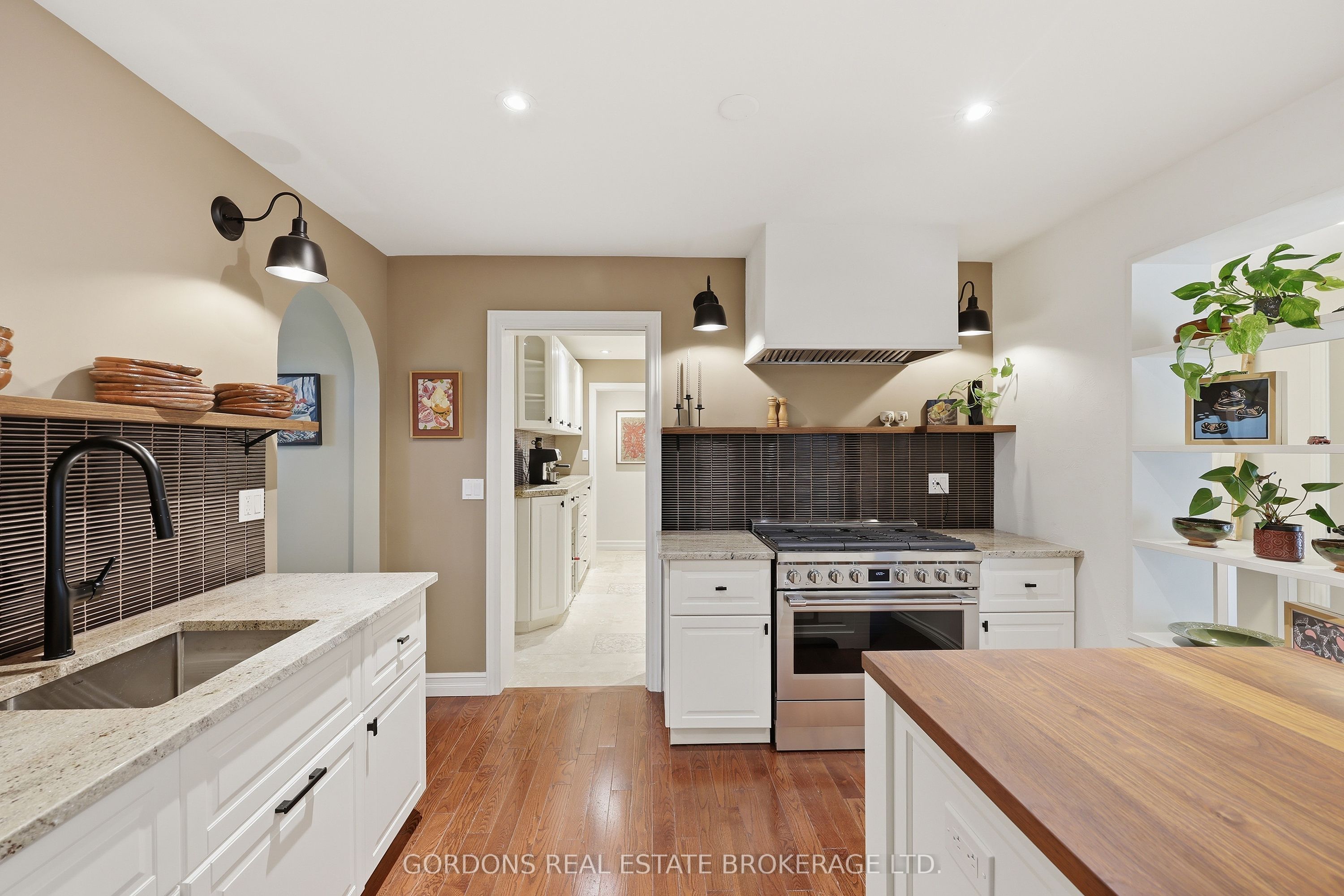 25 Riverside Drive Property Photo 21