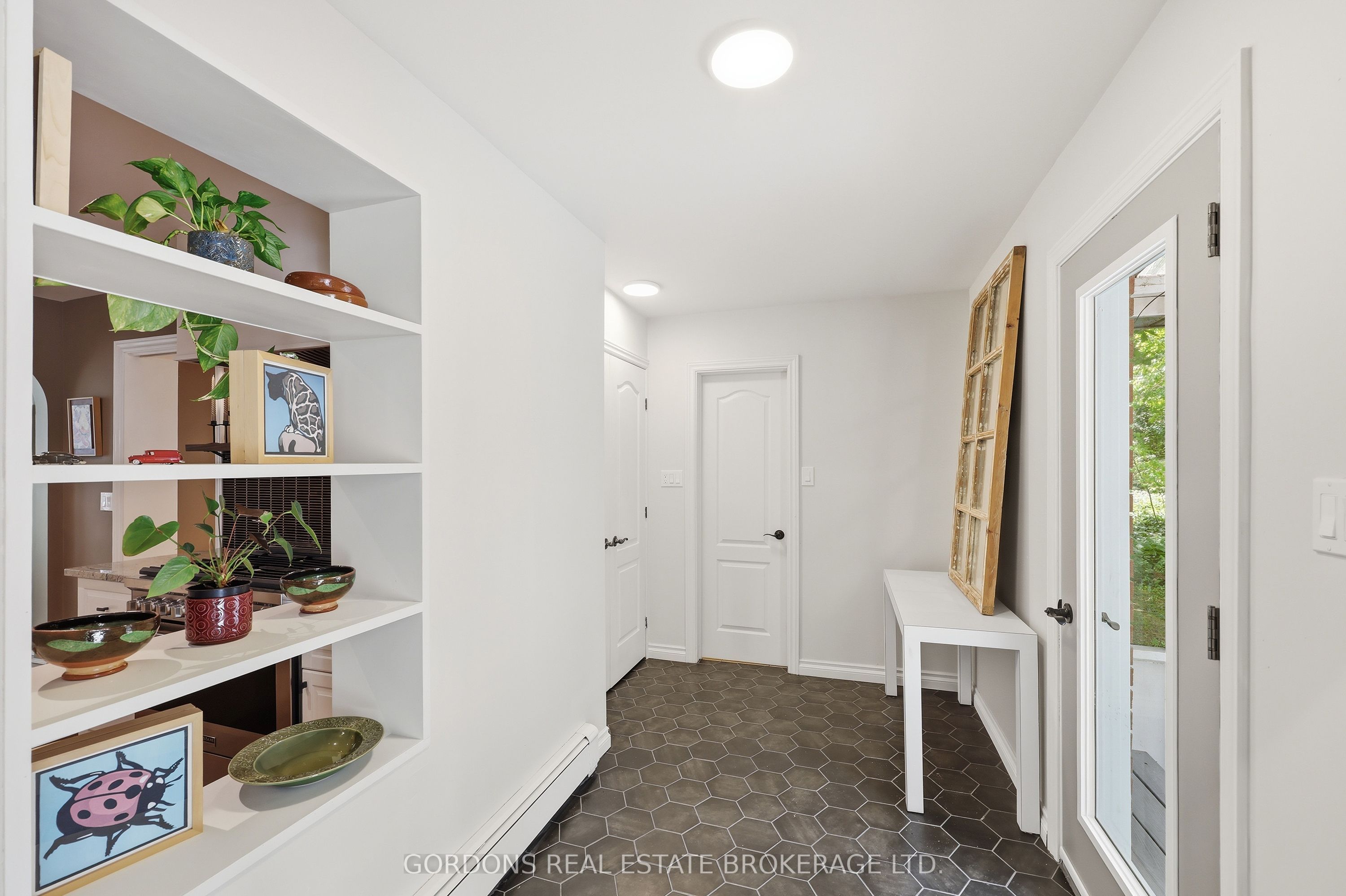 25 Riverside Drive Property Photo 26