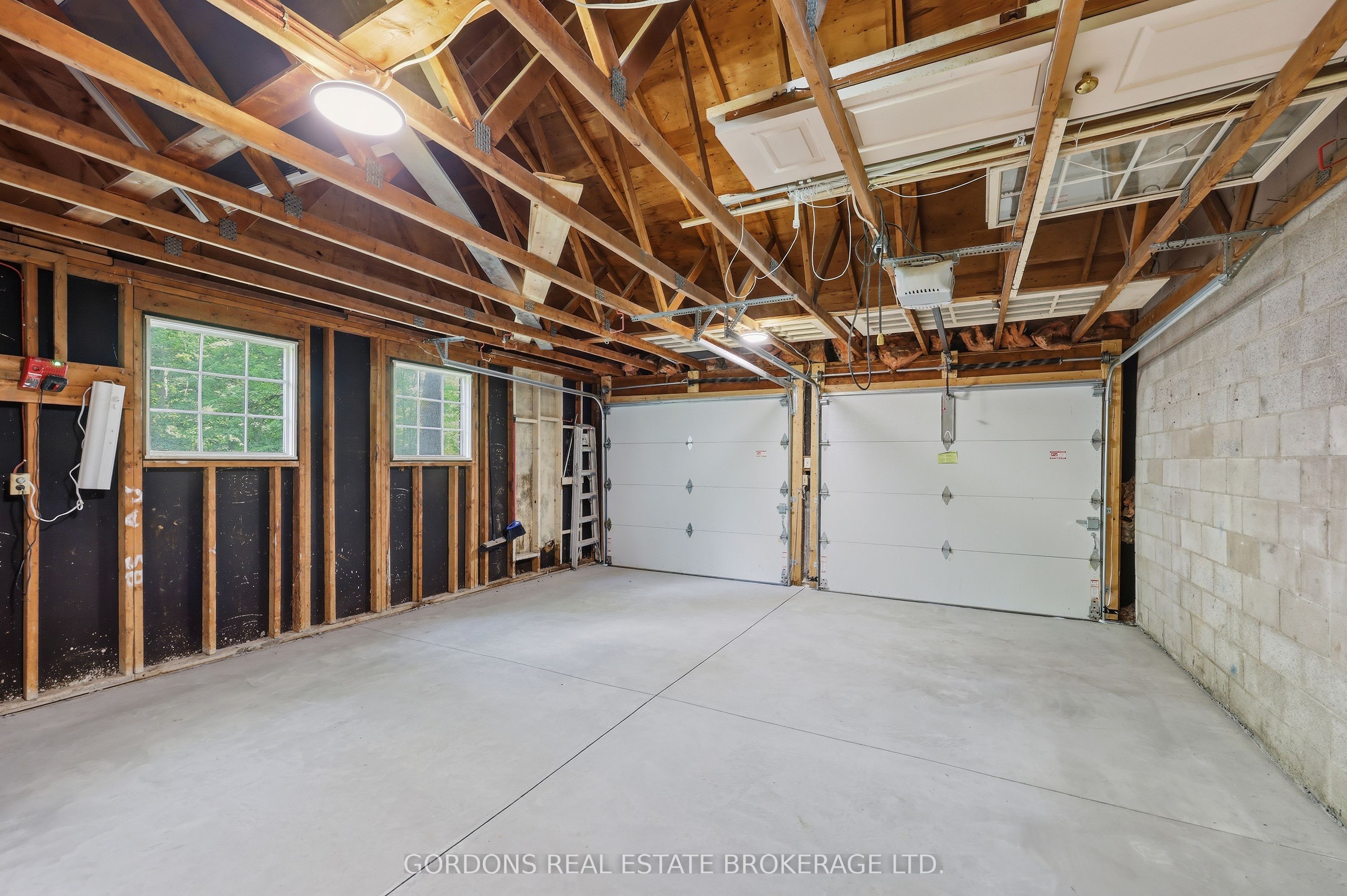 25 Riverside Drive Property Photo 32