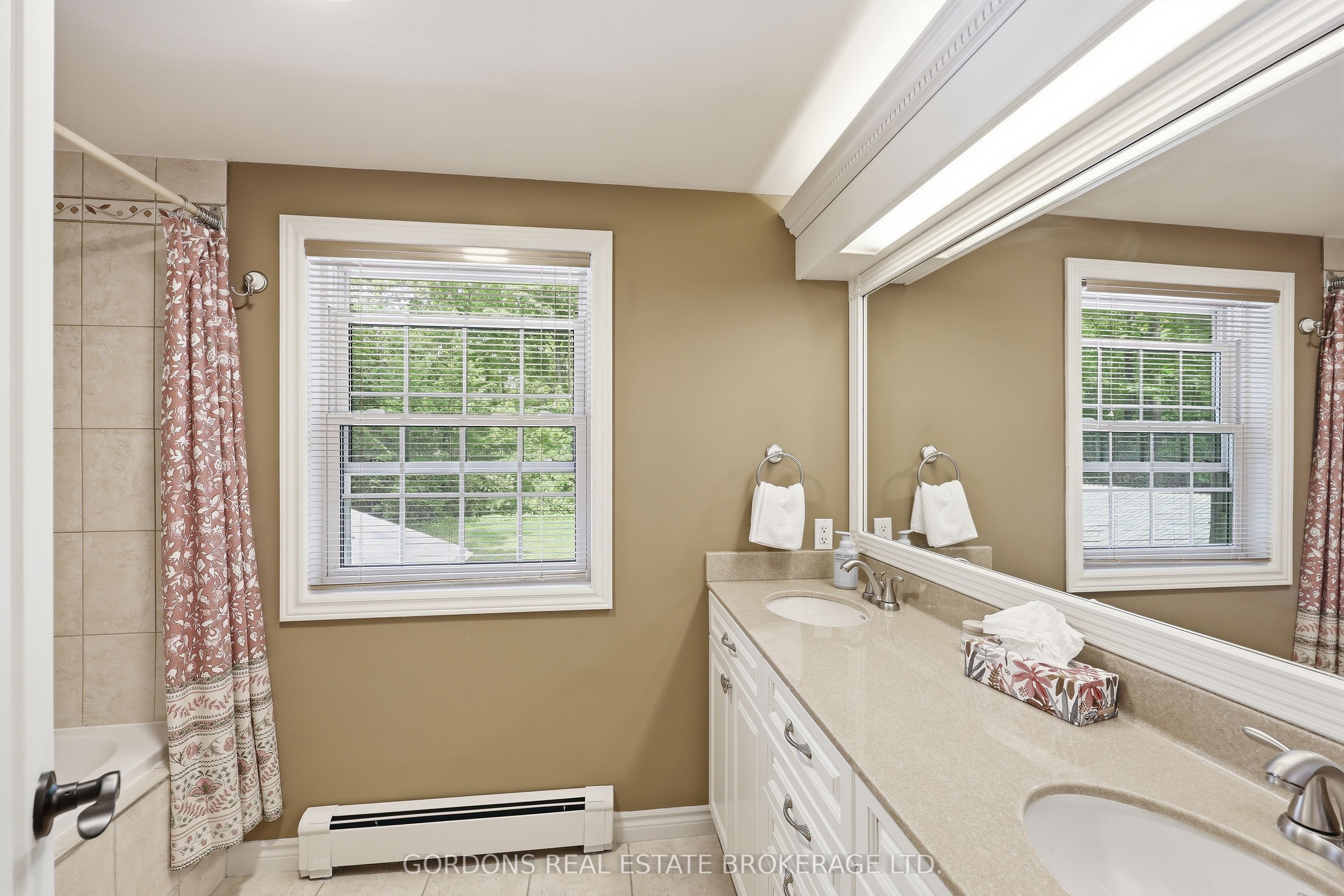 25 Riverside Drive Property Photo 44